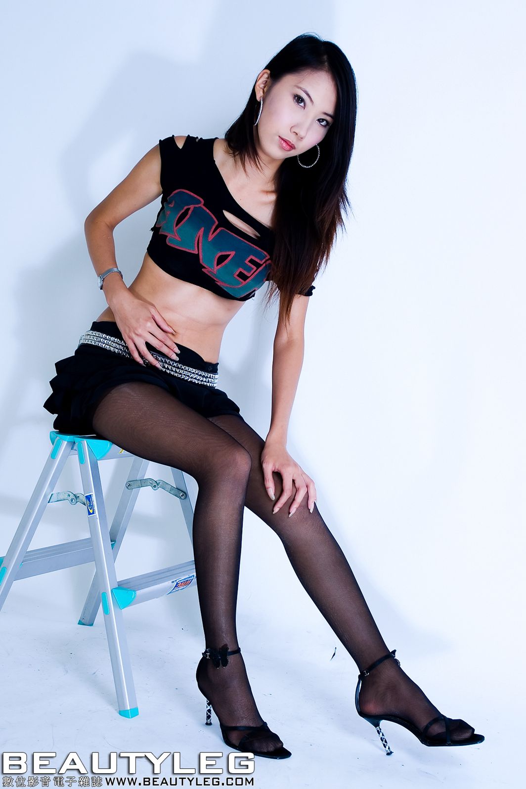 [BeautyLeg] No.101 YoYo 第七期 100 pics 在现浏览第21张