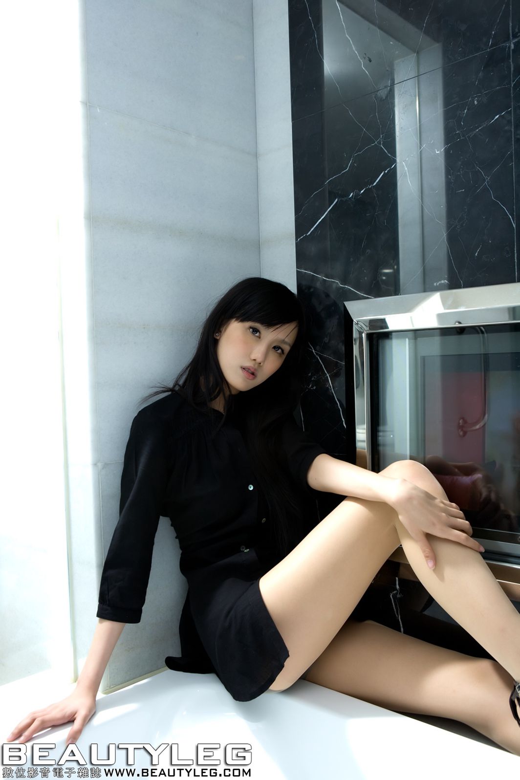 [BeautyLeg] No.232 Sara 在现浏览第18张