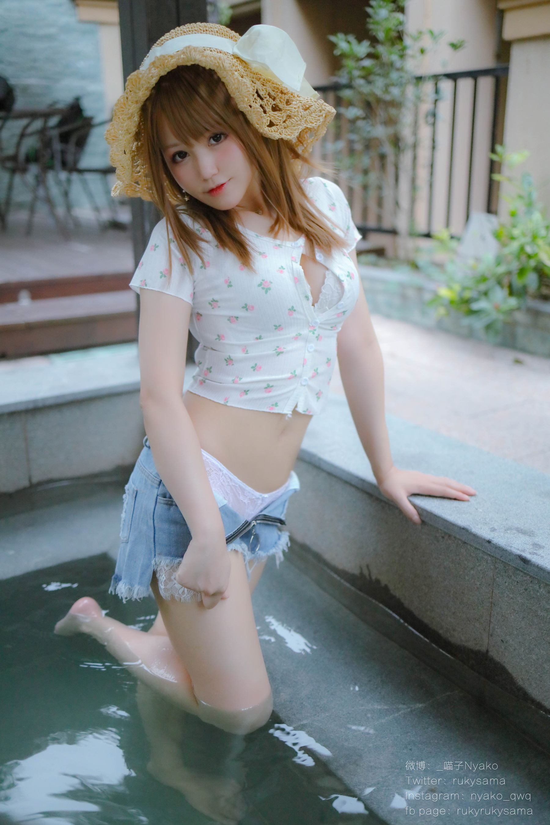 [网红COSER写真] 萌妹子Nyako喵子 - 温泉旅行第13张