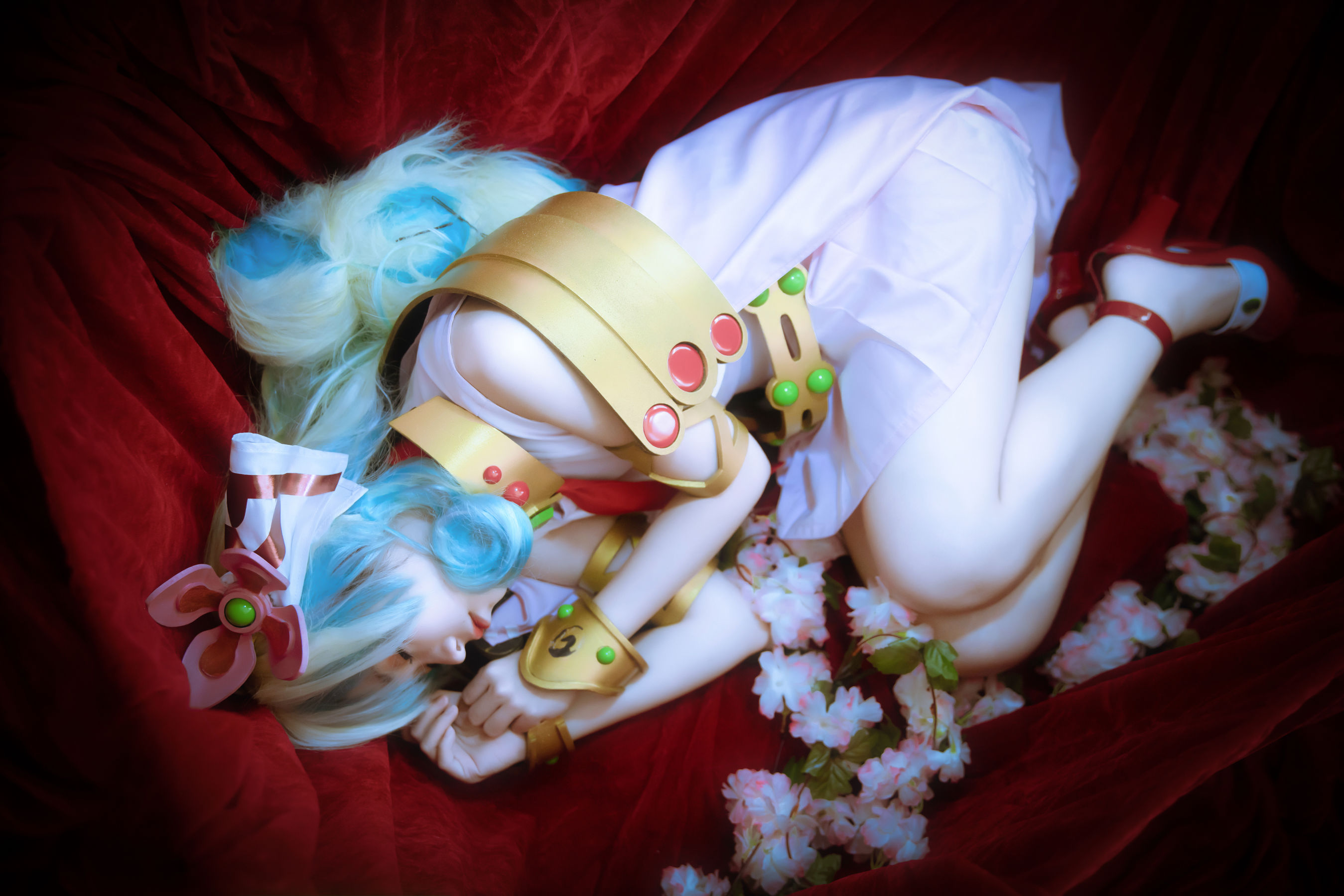 [网红COSER写真] 动漫博主G44不会受伤 - 尼娅第11张