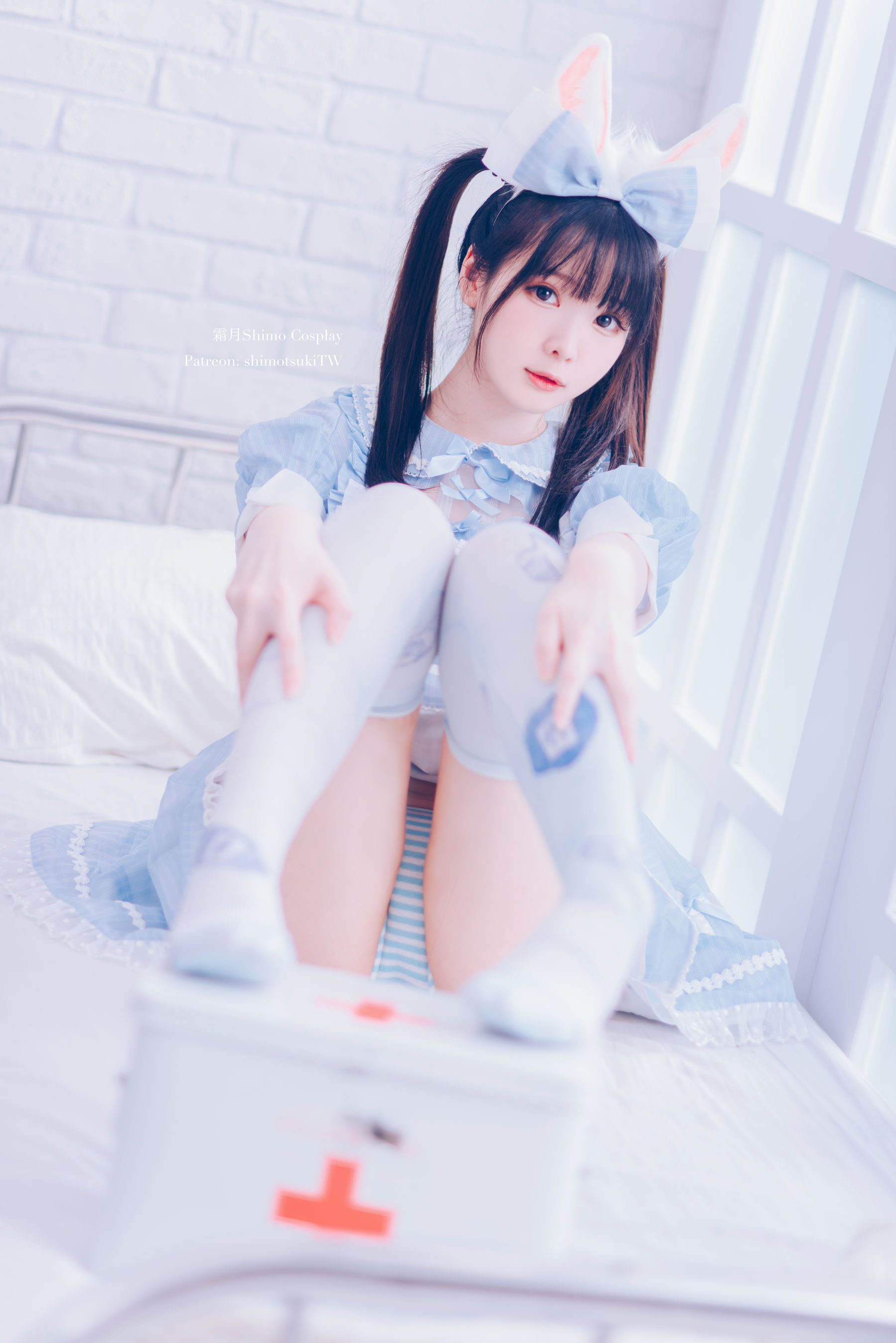 [COS福利] 微博妹纸霜月shimo - 女仆裙第4张