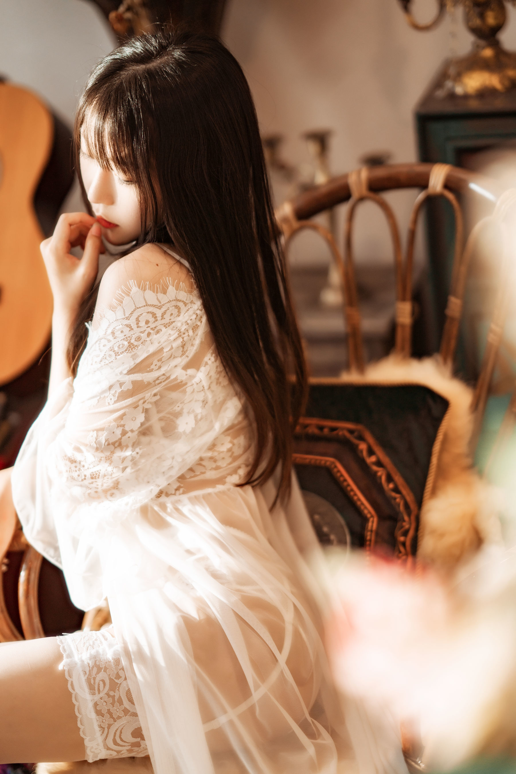 [网红COSER] 香草喵露露 - 室内白色蕾丝第13张