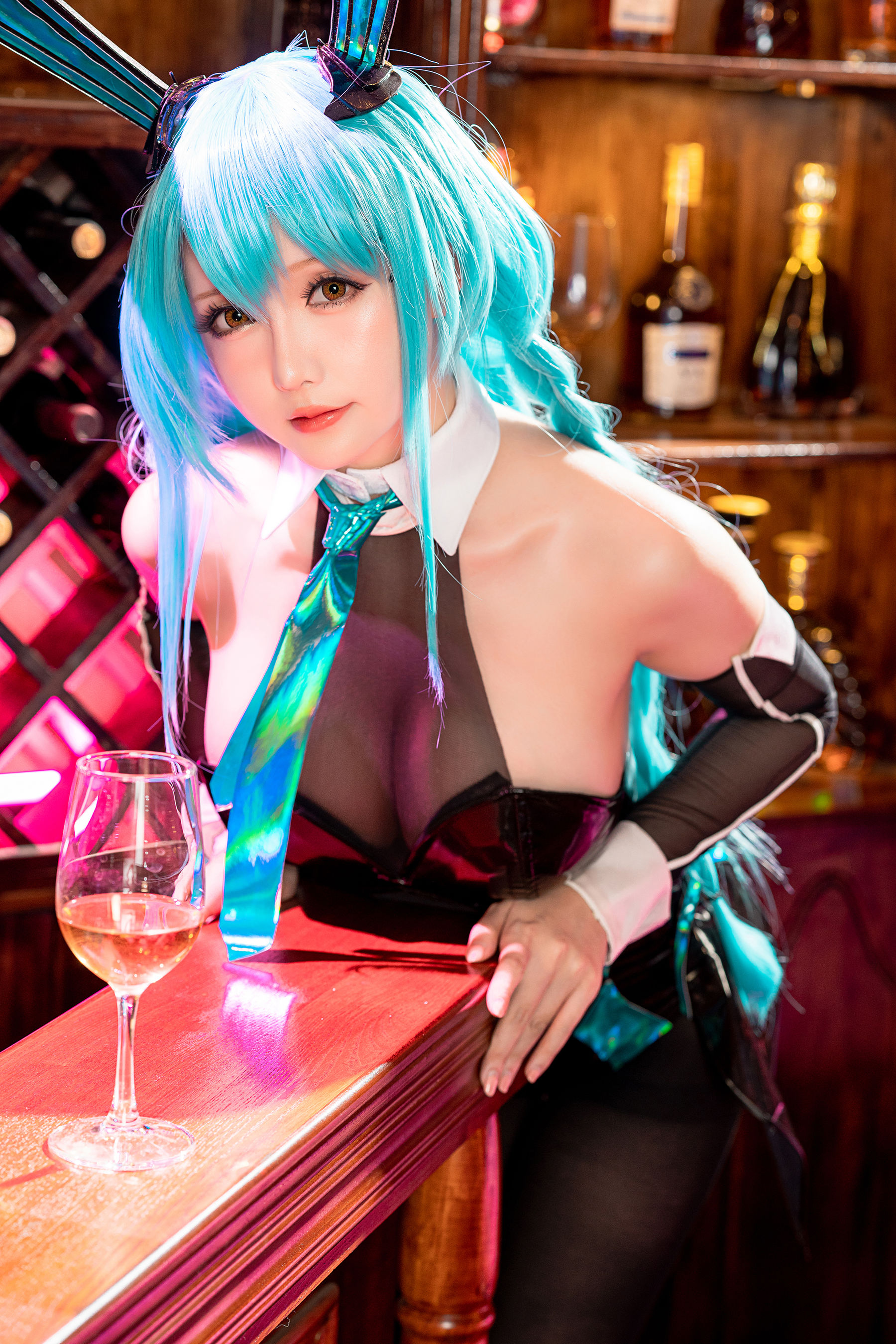 [网红COSER写真] Coser小姐姐星之迟迟 - 纯白と漆黑《树城》第10张