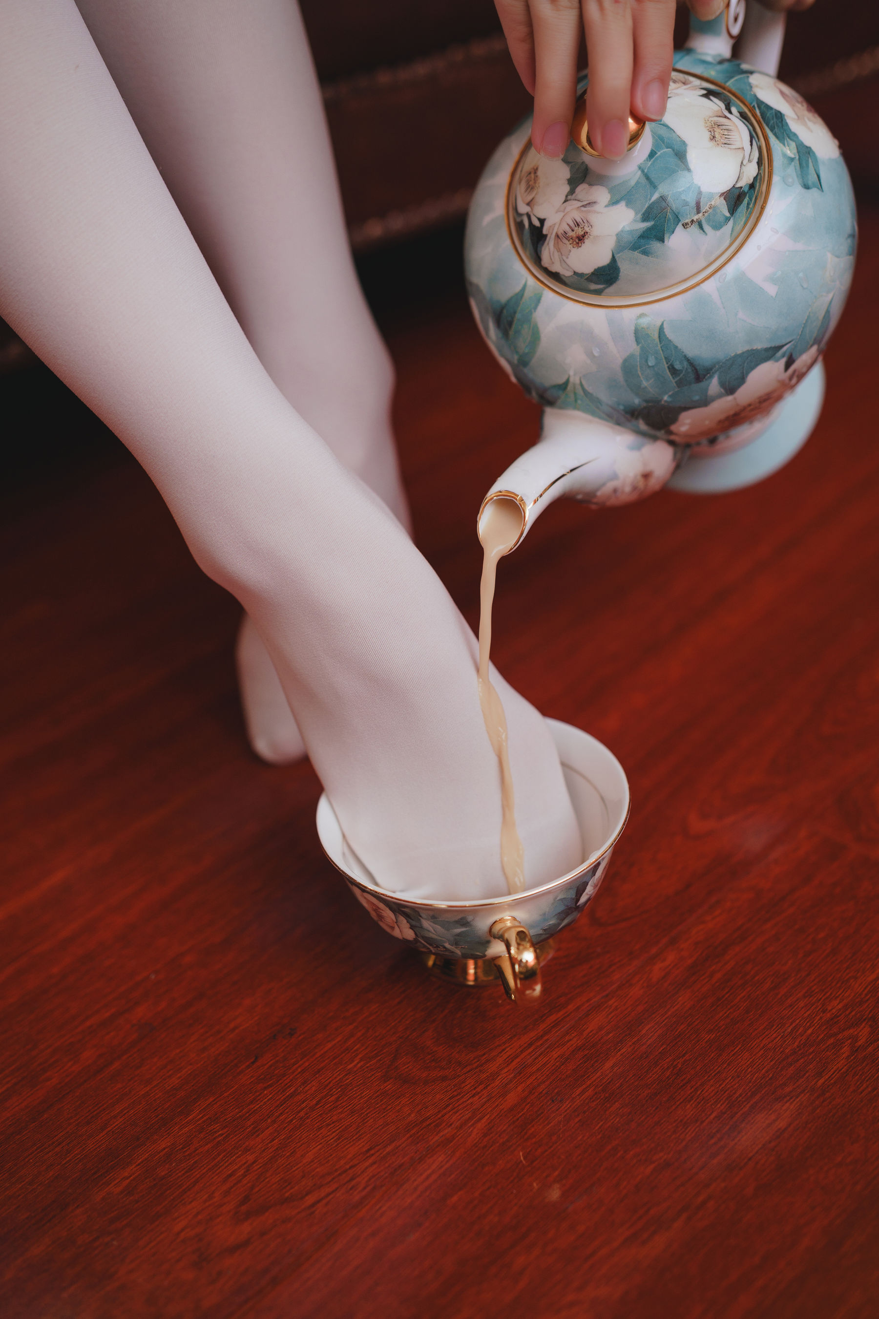 [福利COS] 可爱人气Coser面饼仙儿 - 丝袜奶茶第13张