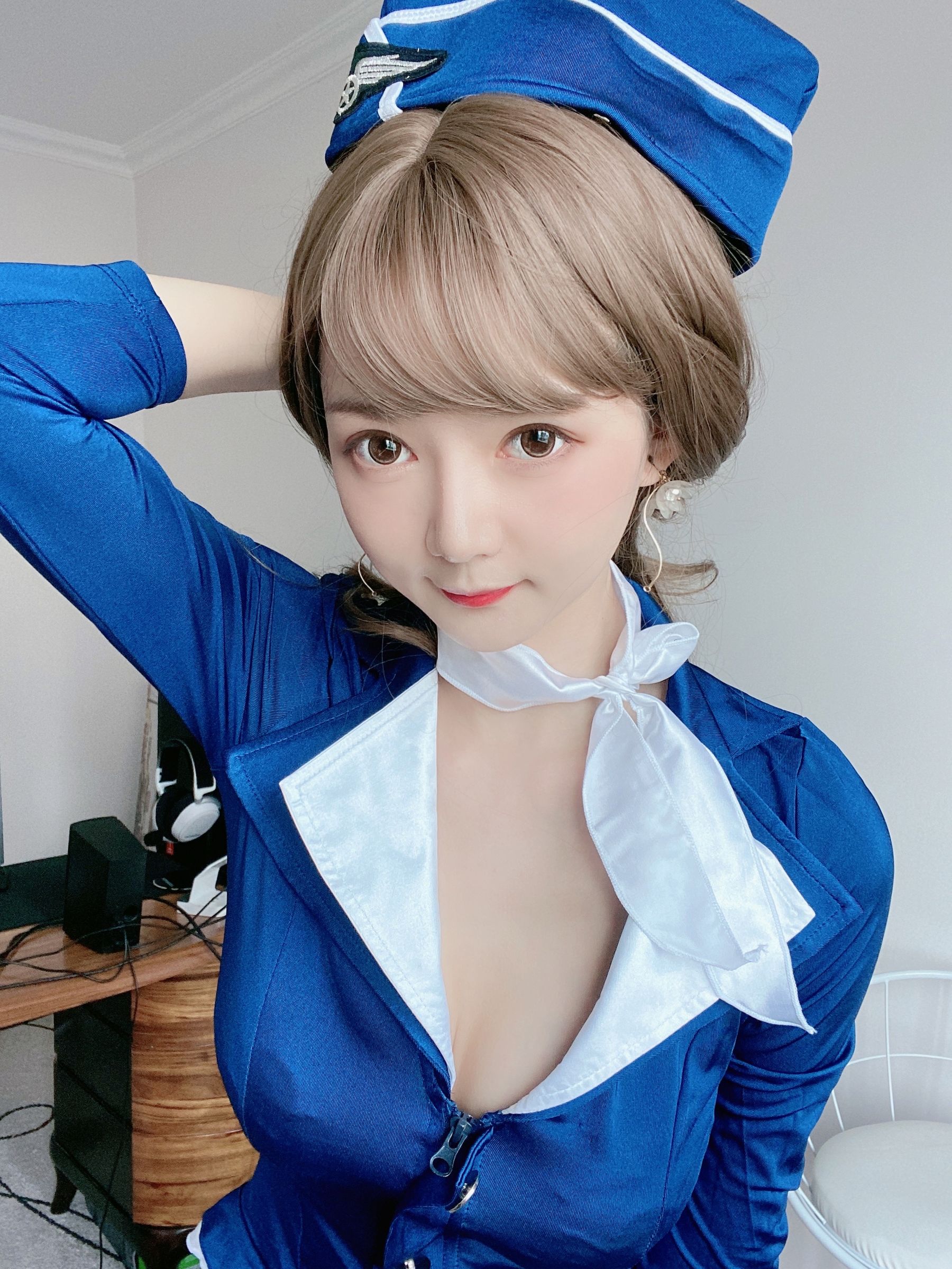 [福利COS] 51酱 - 蓝色制服装第5张