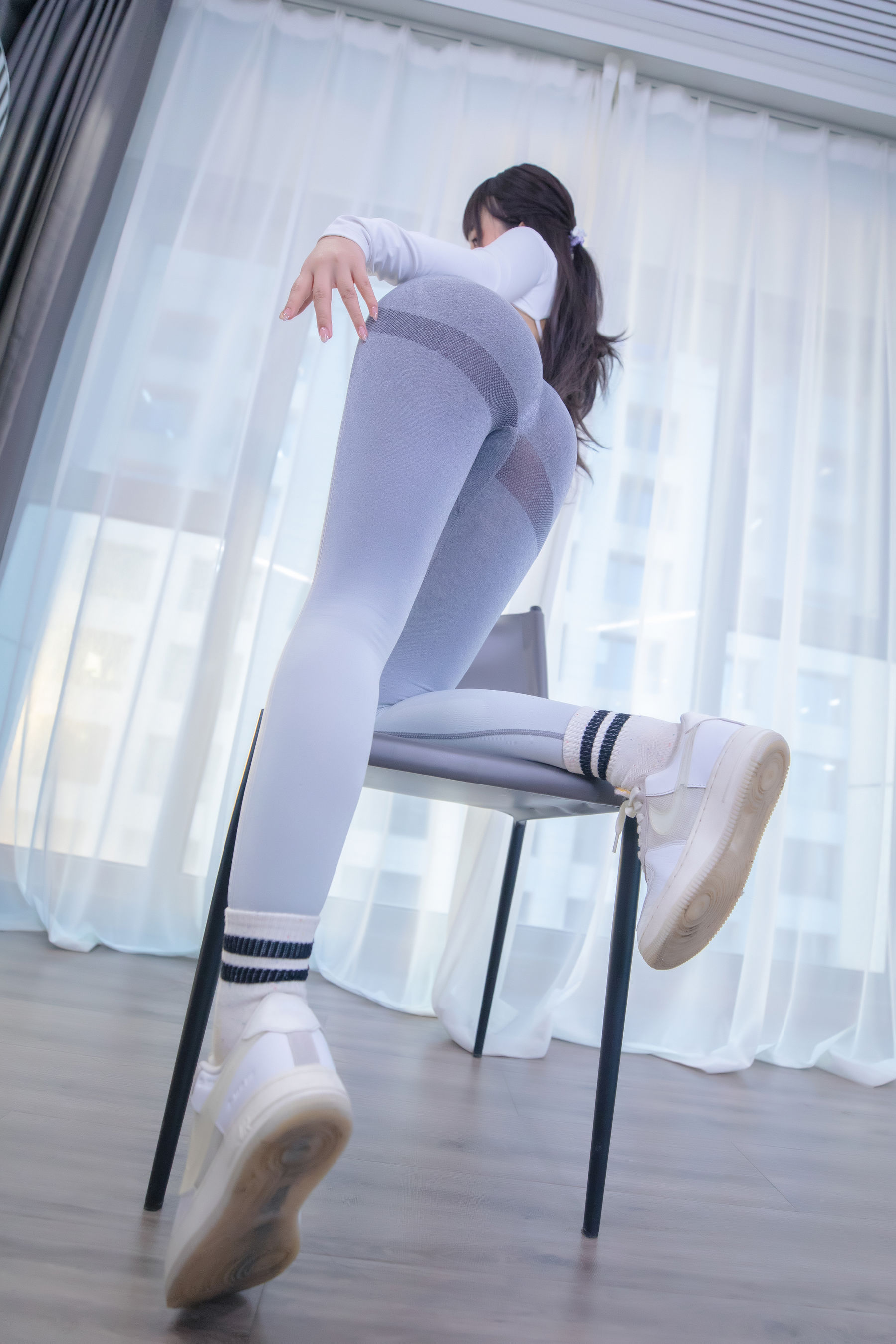 [网红COS] 萝莉神楽板真冬 瑜伽少女第11张