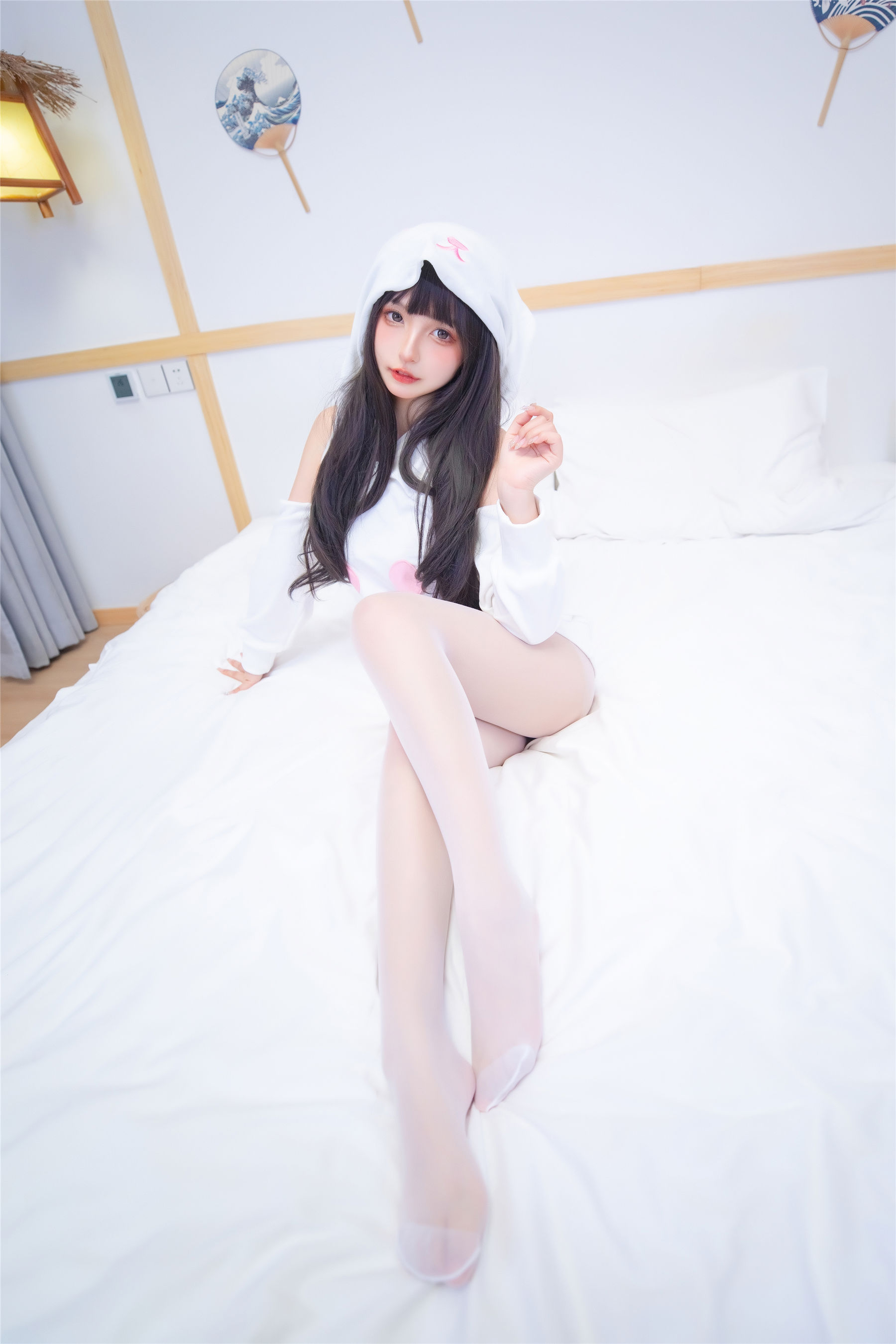 [网红COS] 萝莉神楽板真冬 白猫咪第4张