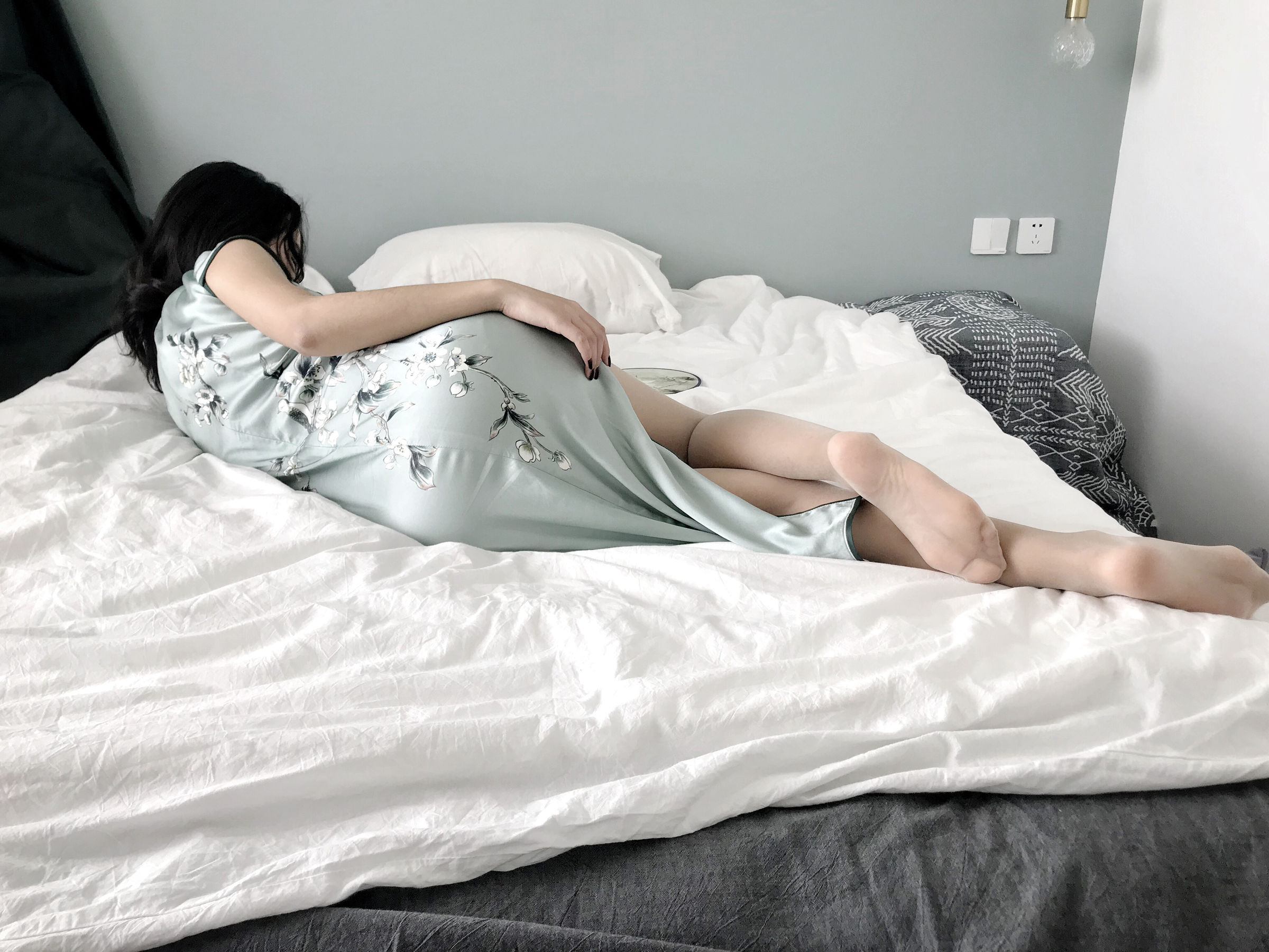 [福利COS] 安乔乔儿(Nia乔乔) No.017 安乔乔儿 黑丝旗袍第33张