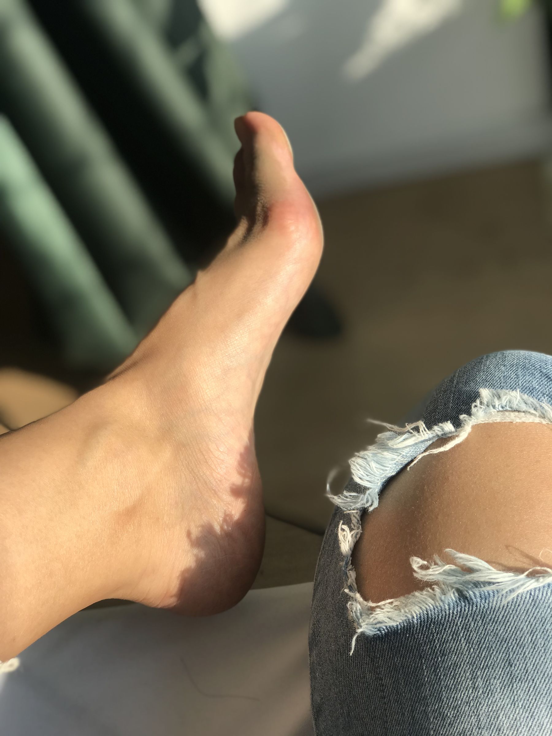 [福利COS] 安乔乔儿(Nia乔乔) No.015 脏脚踩鸡蛋第16张