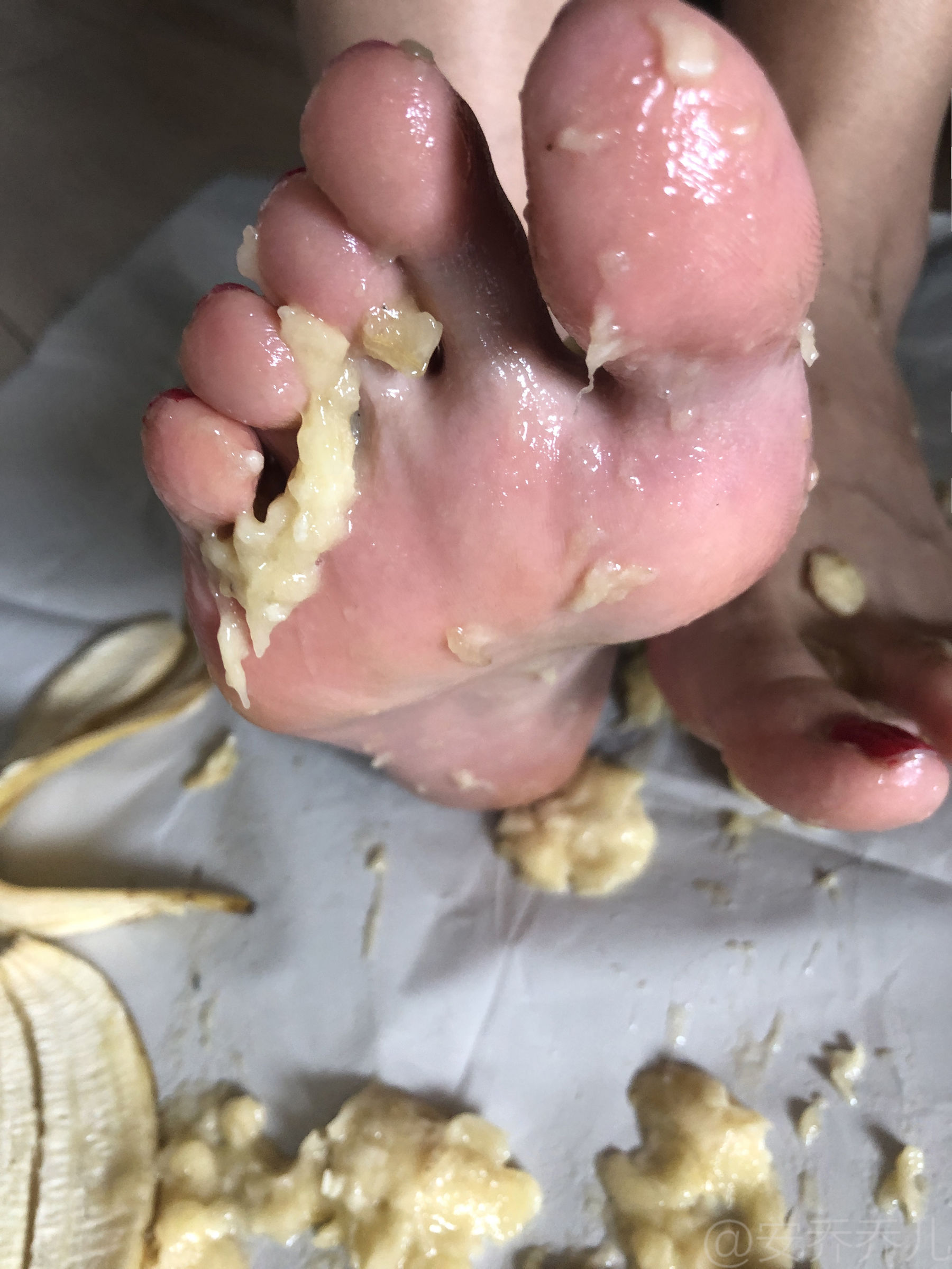 [福利COS] 安乔乔儿(Nia乔乔) No.009 踩香蕉第45张