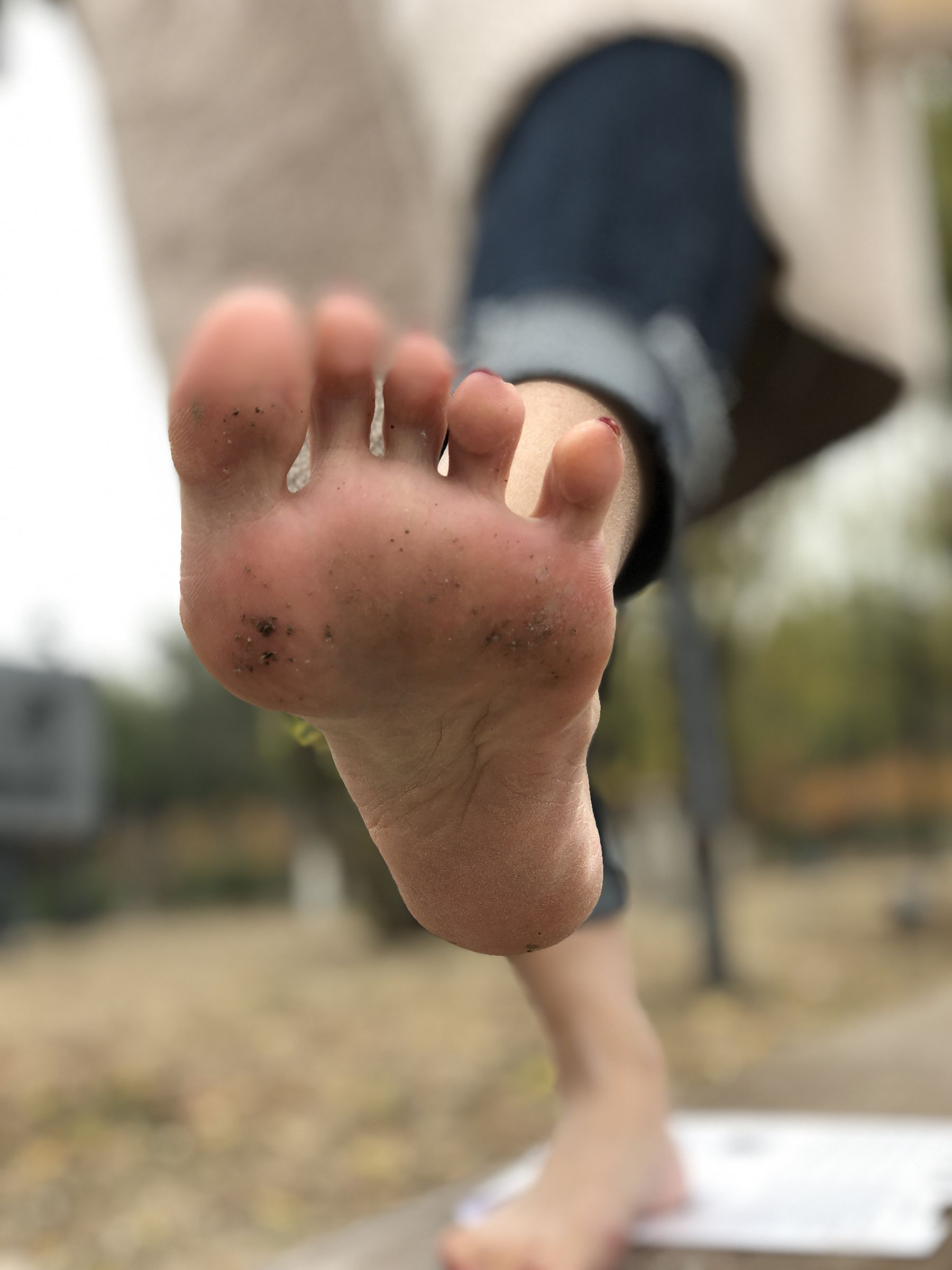 [福利COS] 安乔乔儿(Nia乔乔) No.010 红甲裸足第7张