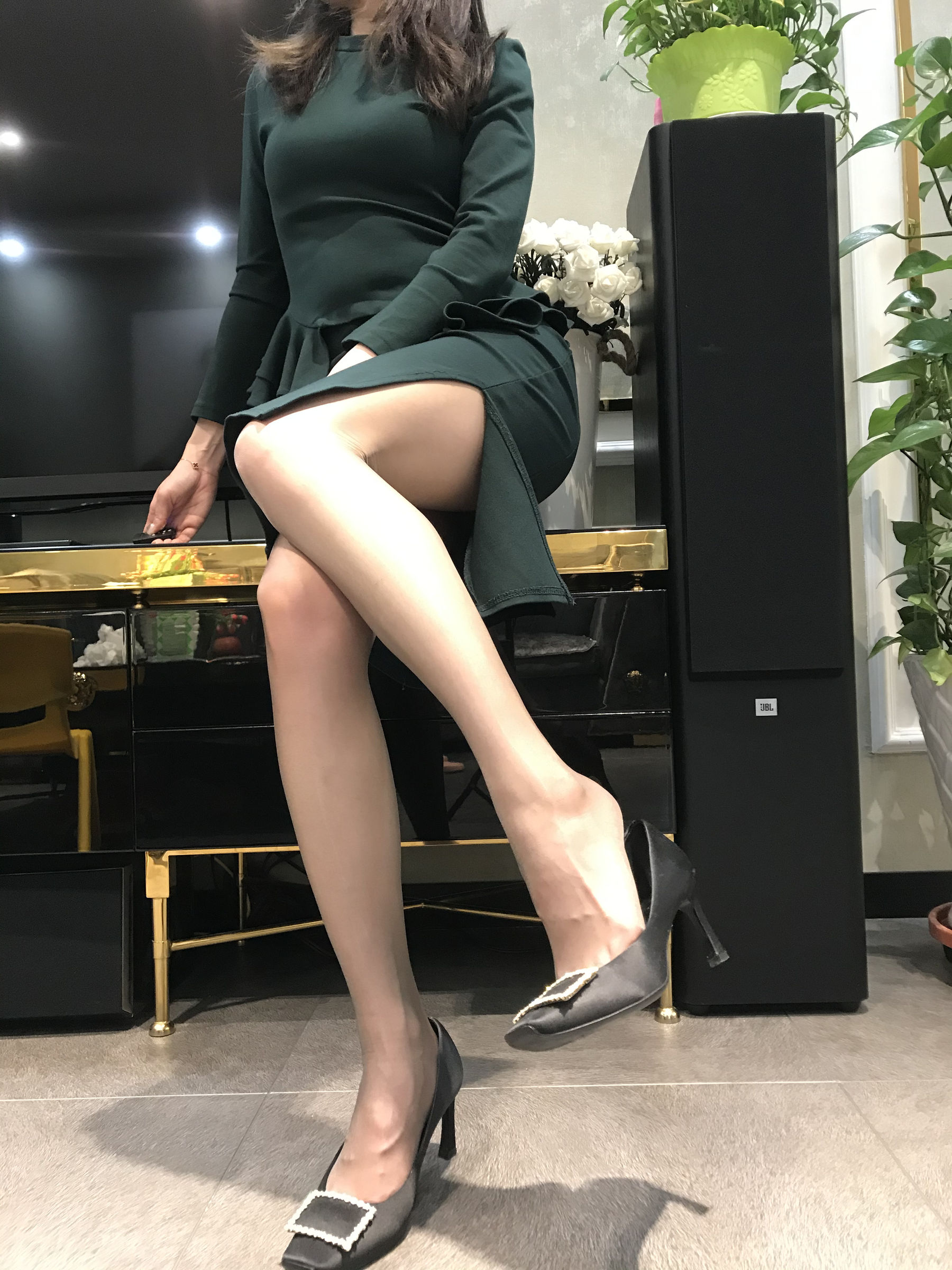 [福利COS] 丝足博主麋鹿_Monroe 2020.04.30 贵妇丝足第12张