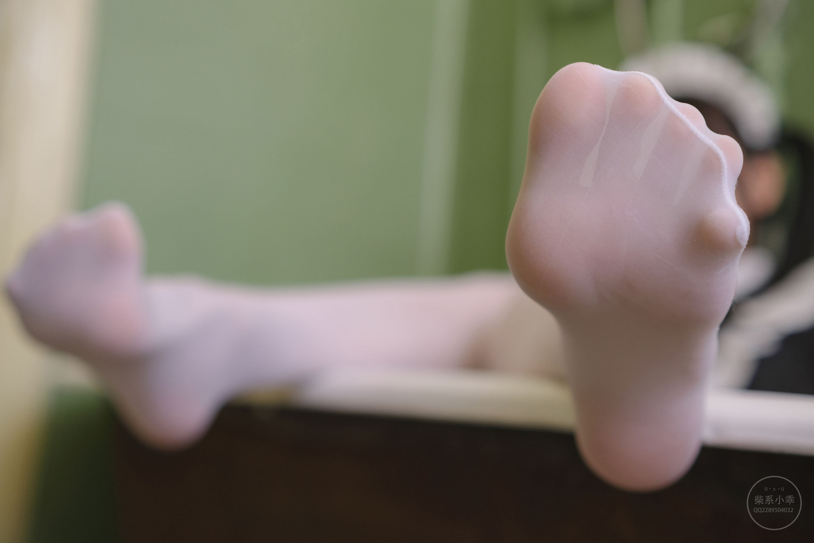 [福利COS] 柴系小乖(稚乖画册) - 夜夜白丝女仆第32张