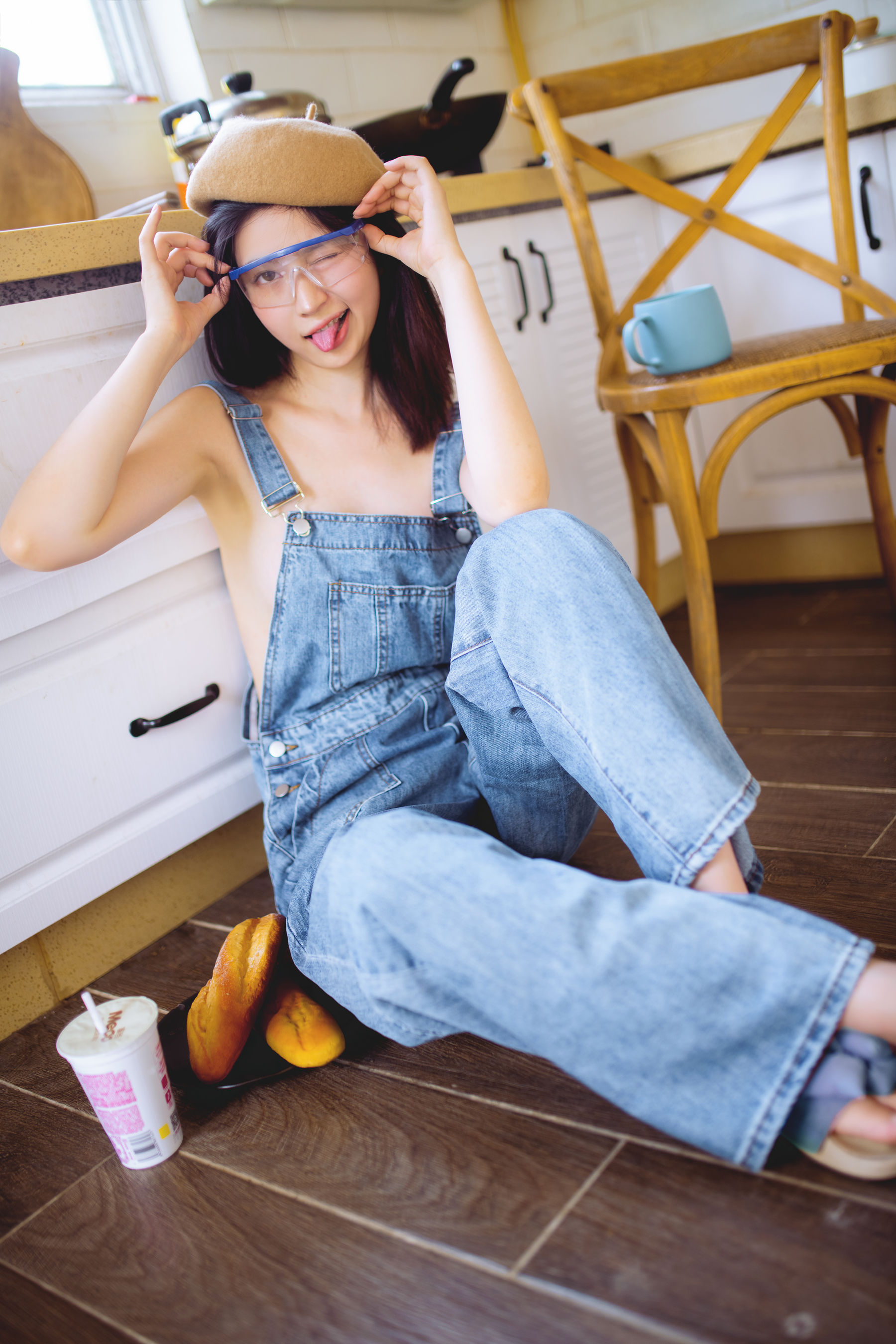 [福利COS] Nnian - 背带裤第7张