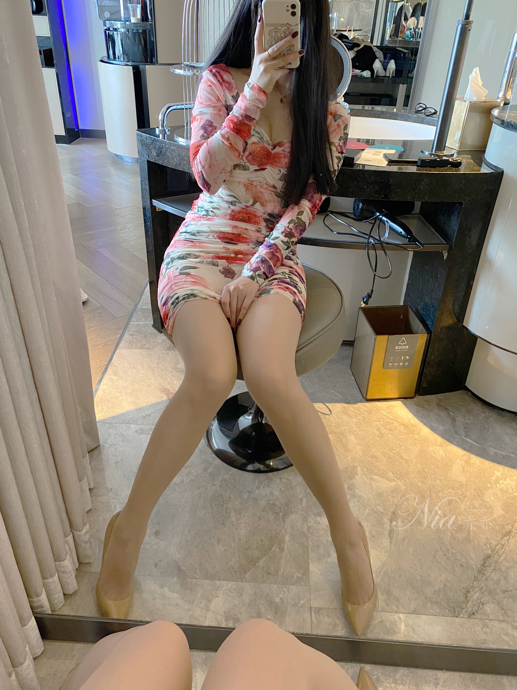 [福利COS] 安乔乔儿(Nia乔乔) No.030 温柔少妇风第3张