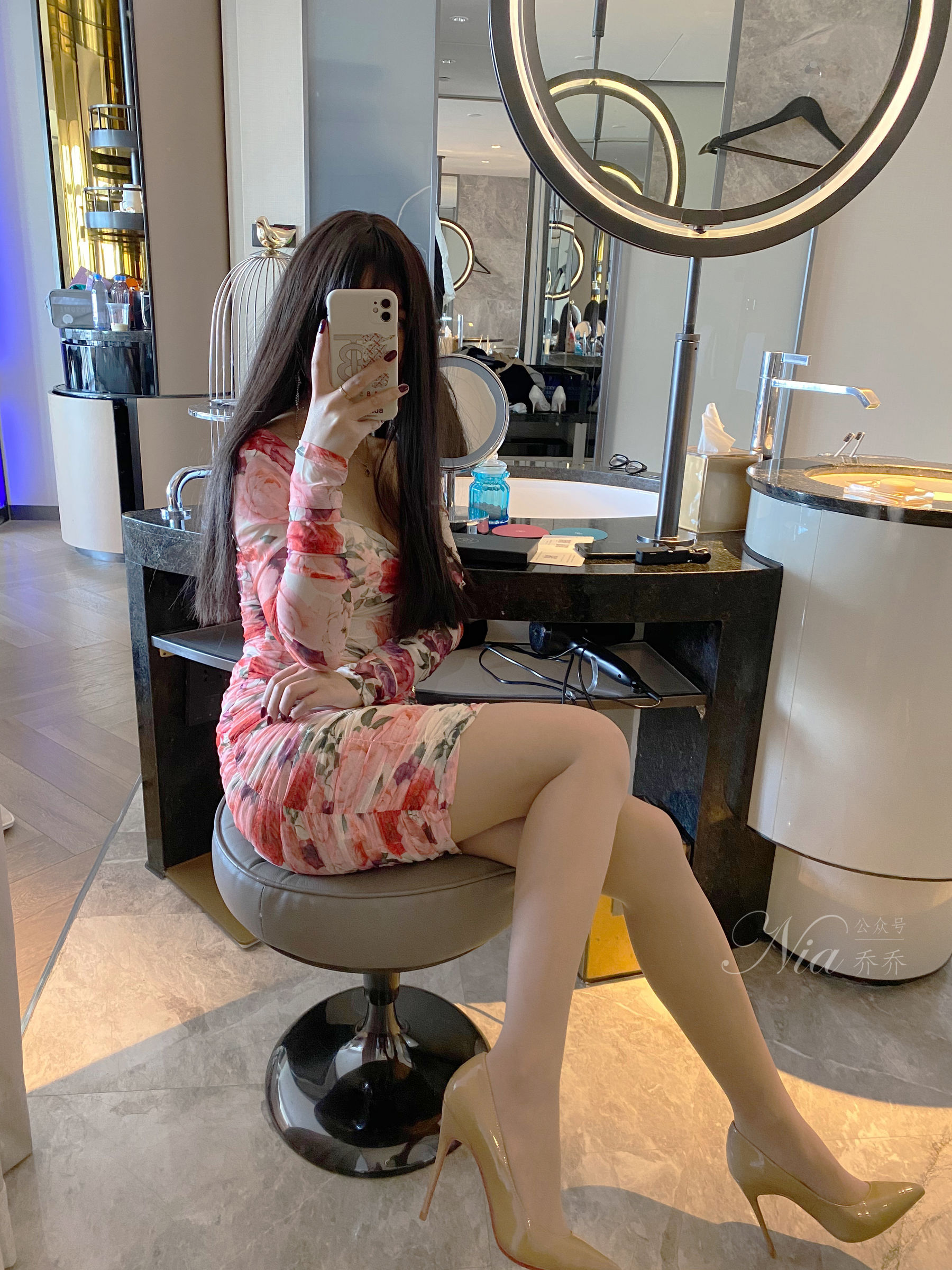 [福利COS] 安乔乔儿(Nia乔乔) No.030 温柔少妇风第1张