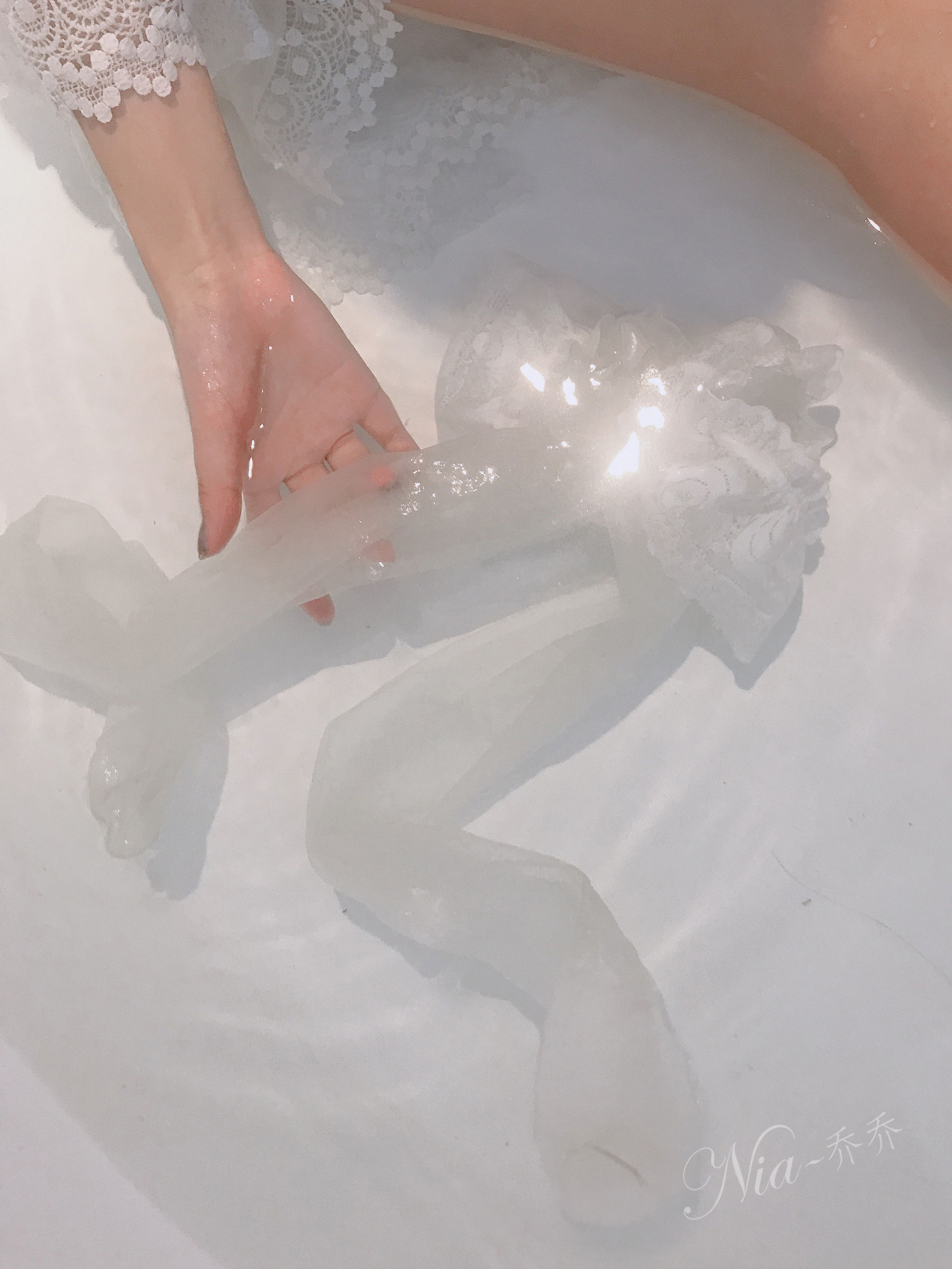 [福利COS] 安乔乔儿(Nia乔乔) No.024 美人出浴第27张