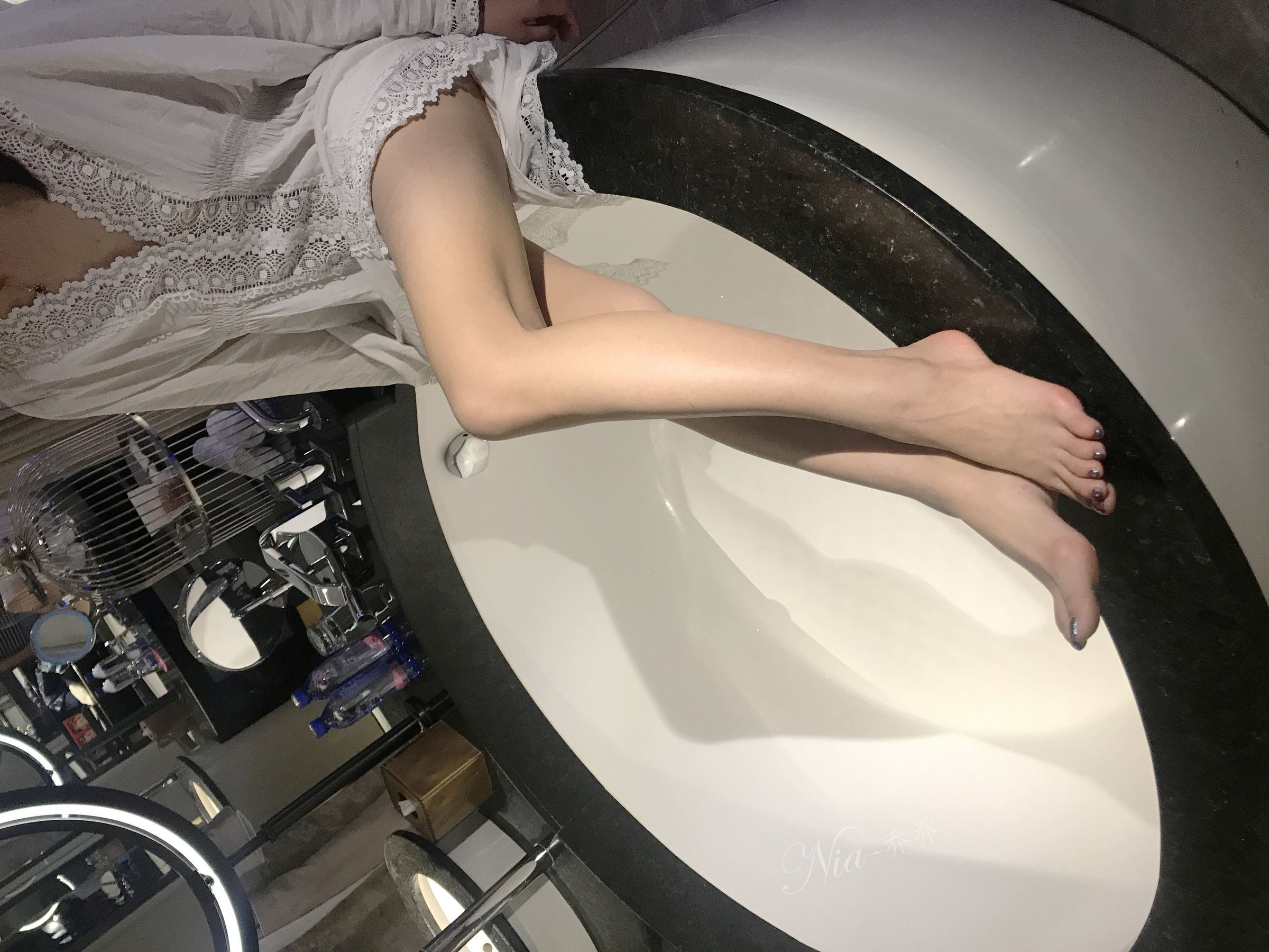 [福利COS] 安乔乔儿(Nia乔乔) No.024 美人出浴第18张