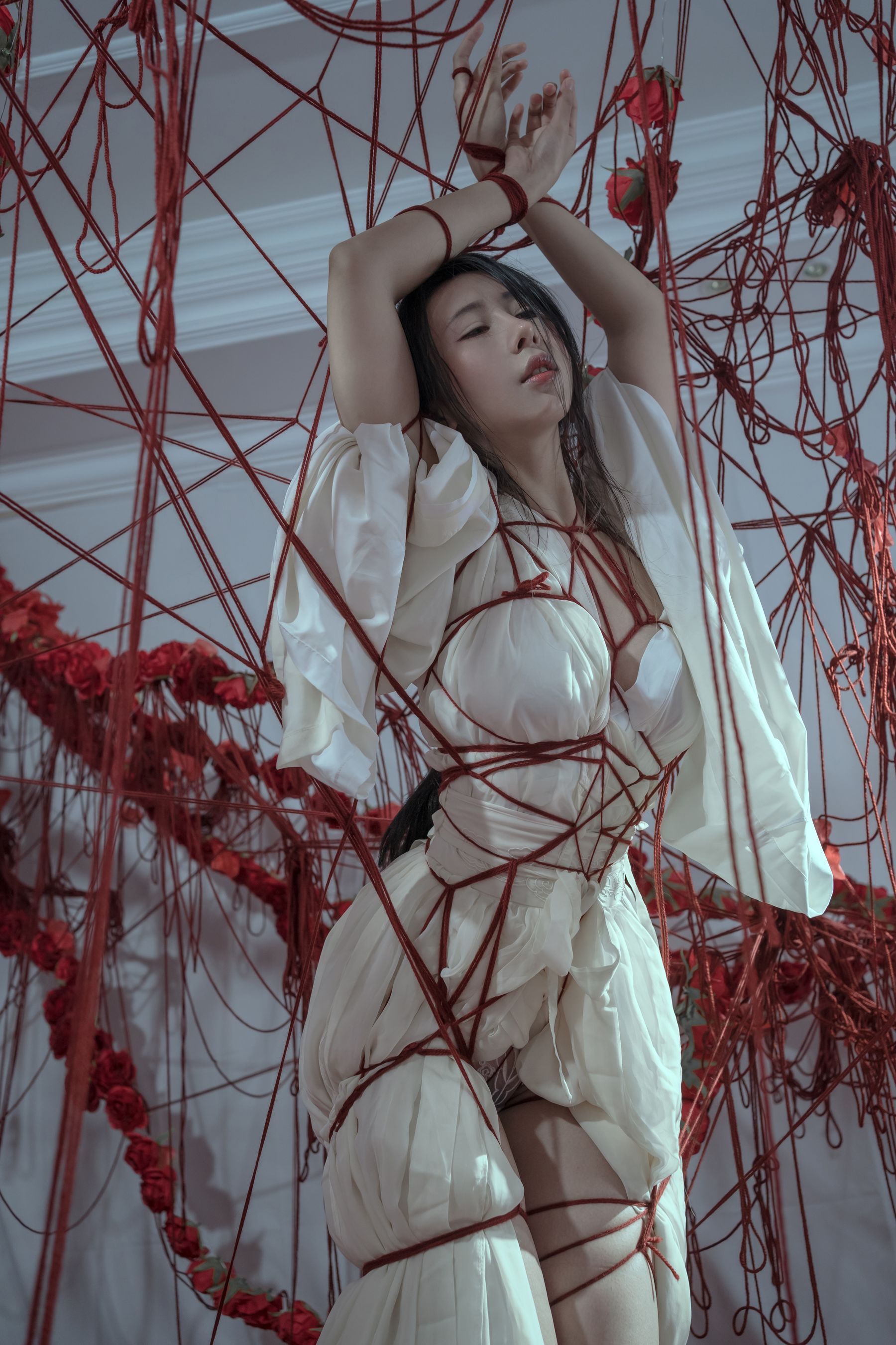 [福利COS] 云溪溪 - 奶桃 囚鸟第1张