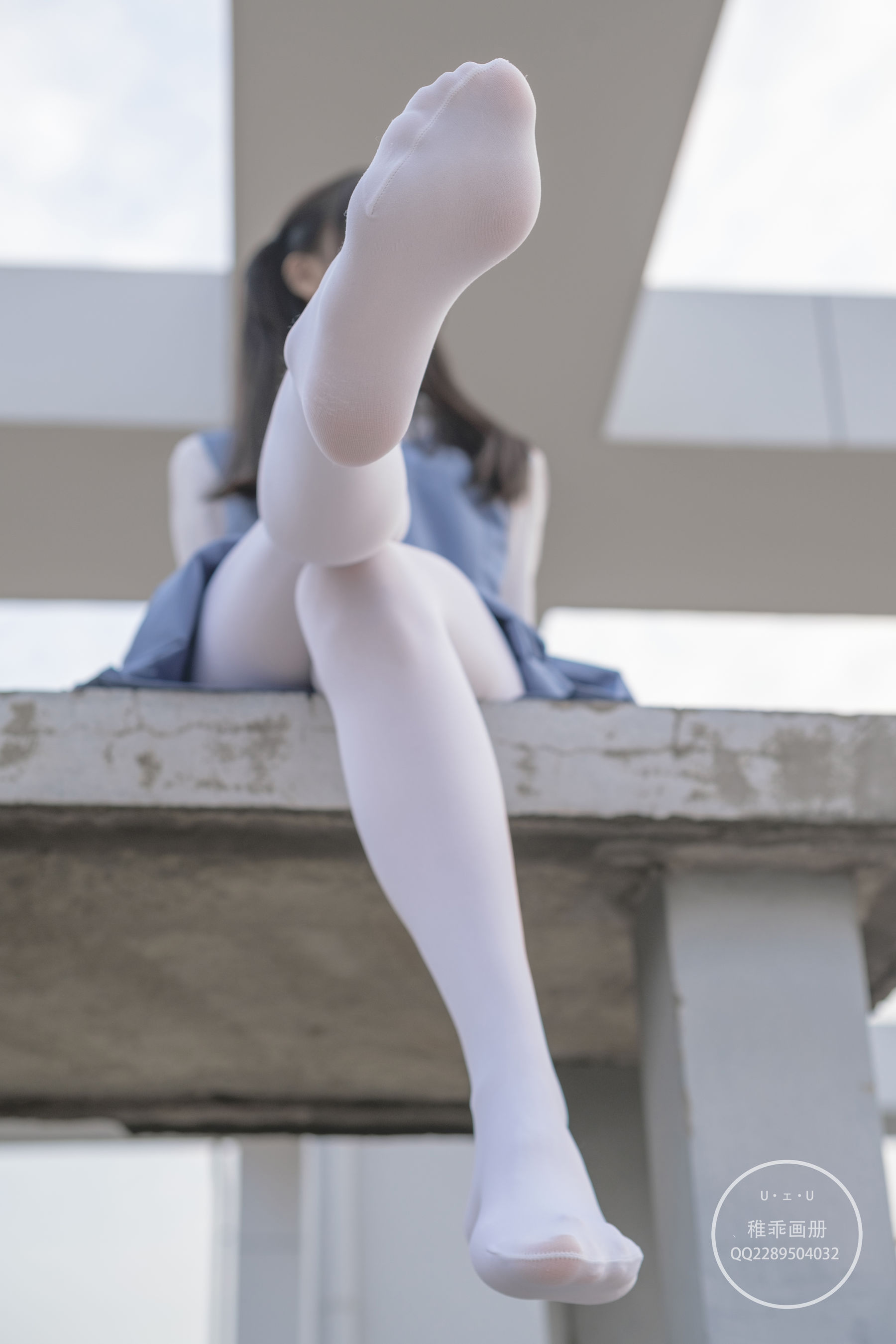 [福利COS] 柴系小乖(稚乖画册) - 夜夜 天台真空80D白丝第20张