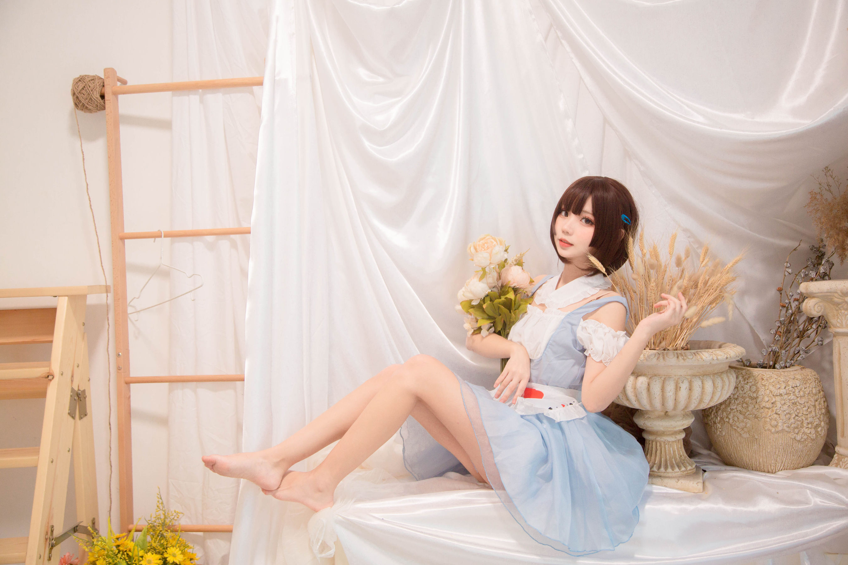 [福利COS] 花柒Hana - 爱丽丝第1张