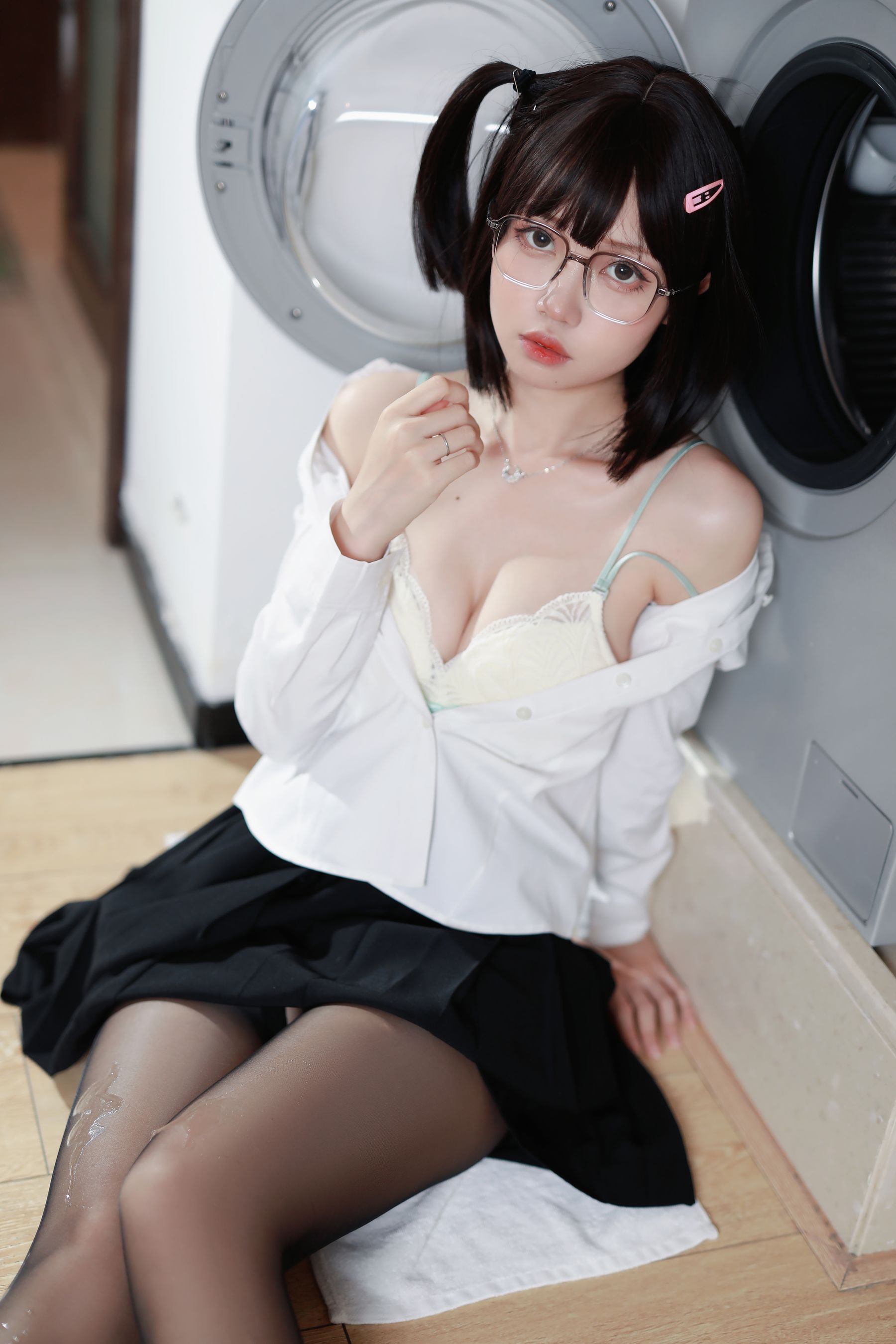 [福利COS] 洛桑w伊梓 - 眼镜妹妹第9张