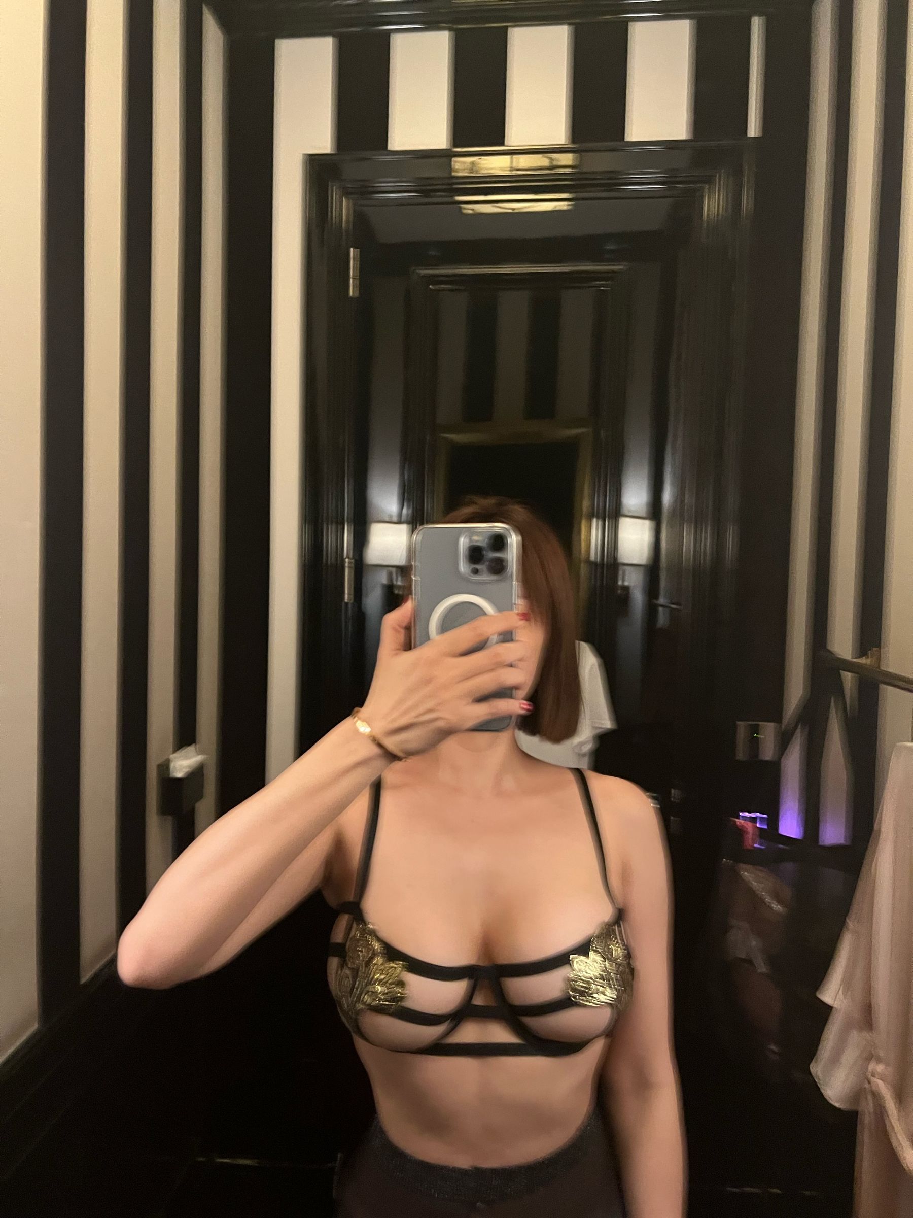 [福利COS] 果儿Victoria 微密圈视图合集第62张