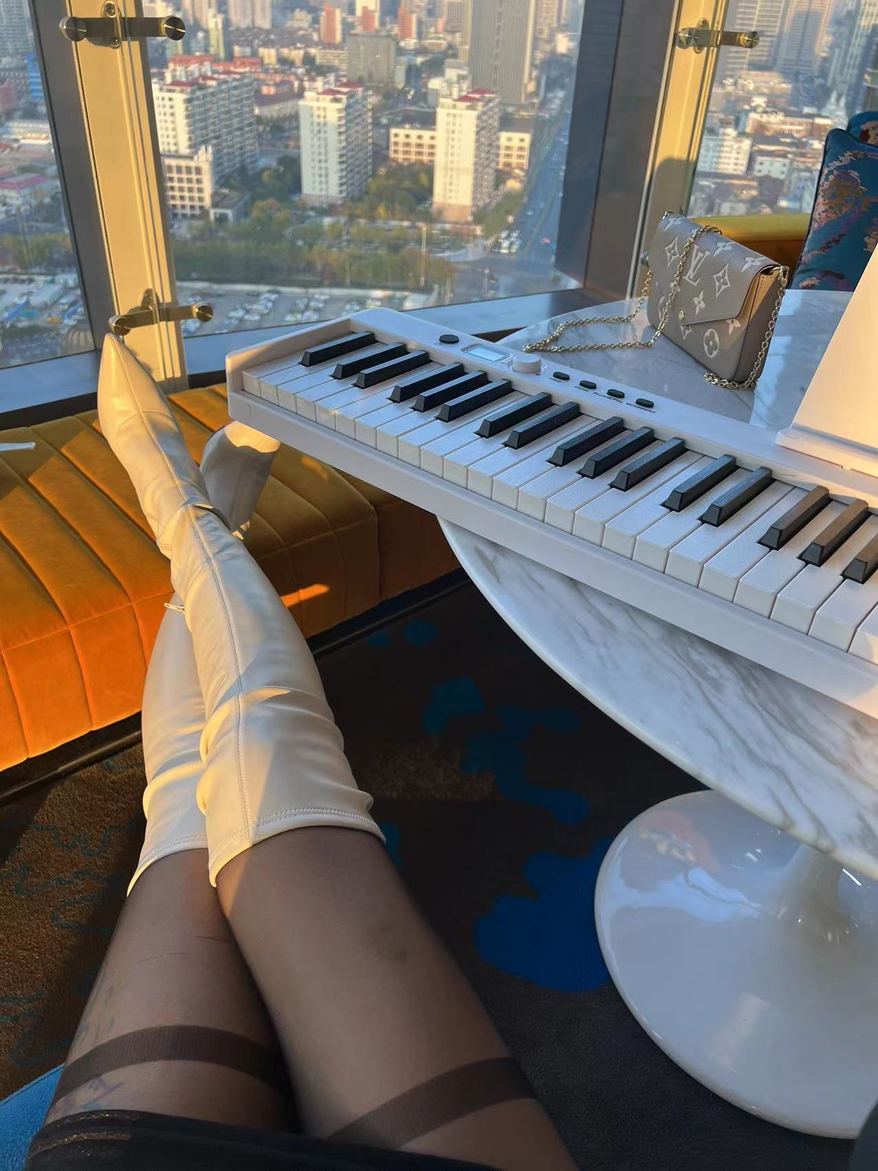 [福利COS] 果儿Victoria 微密圈视图合集第37张