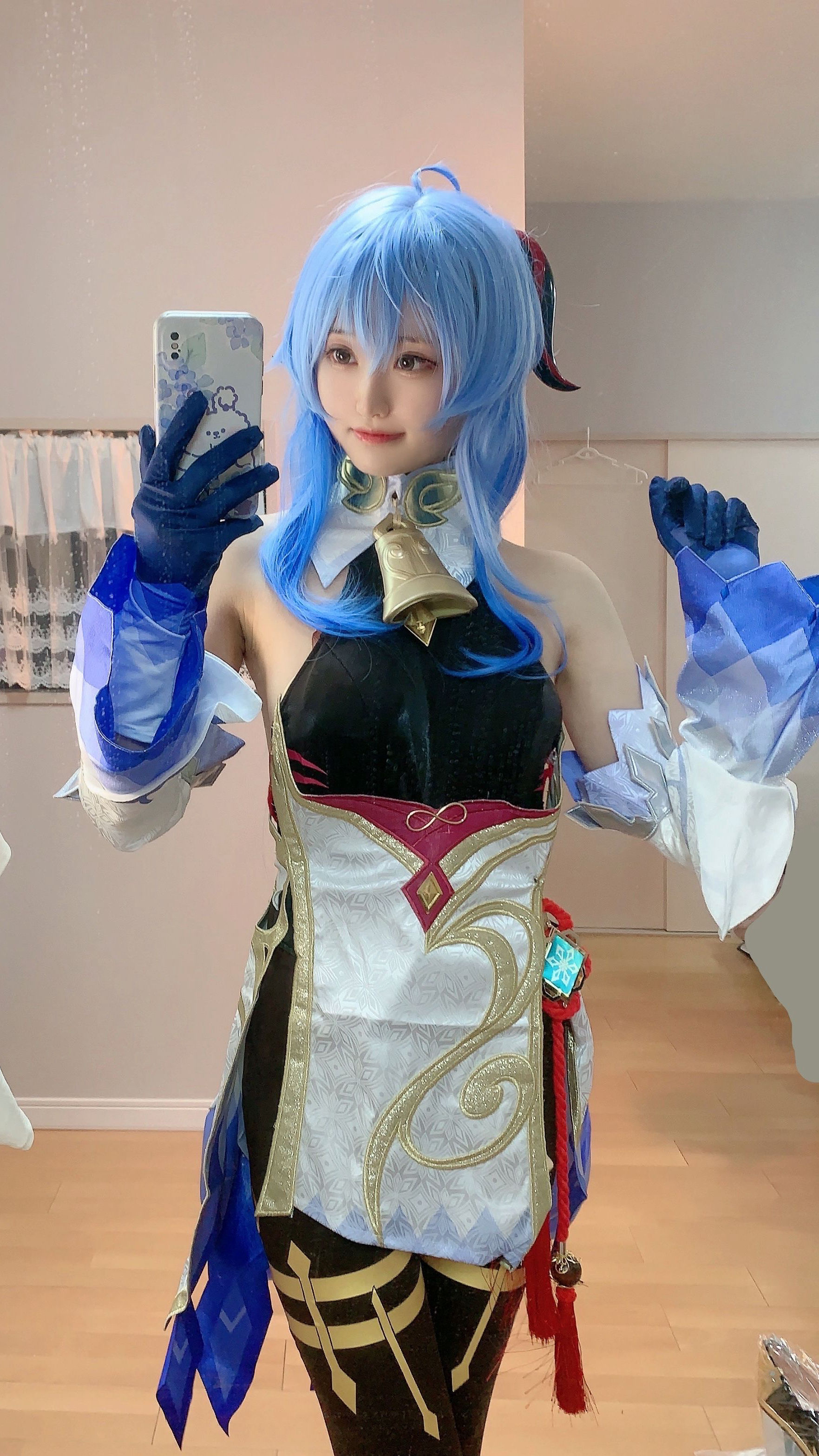 [福利COS] 千阳(ちよ) - 甘雨对镜拍第4张