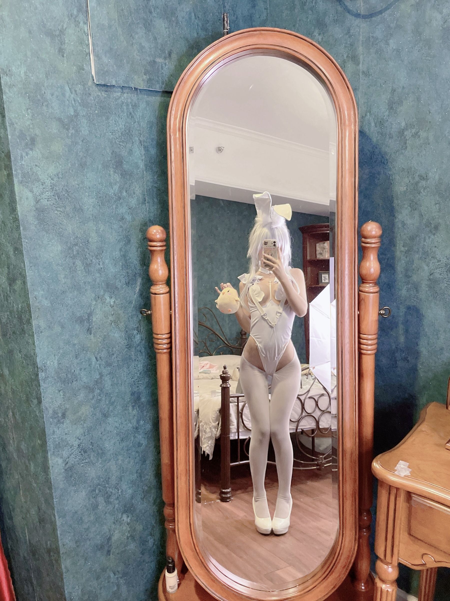 [福利COS] 阳光美少女萌芽儿o0 - 恶毒白兔第18张