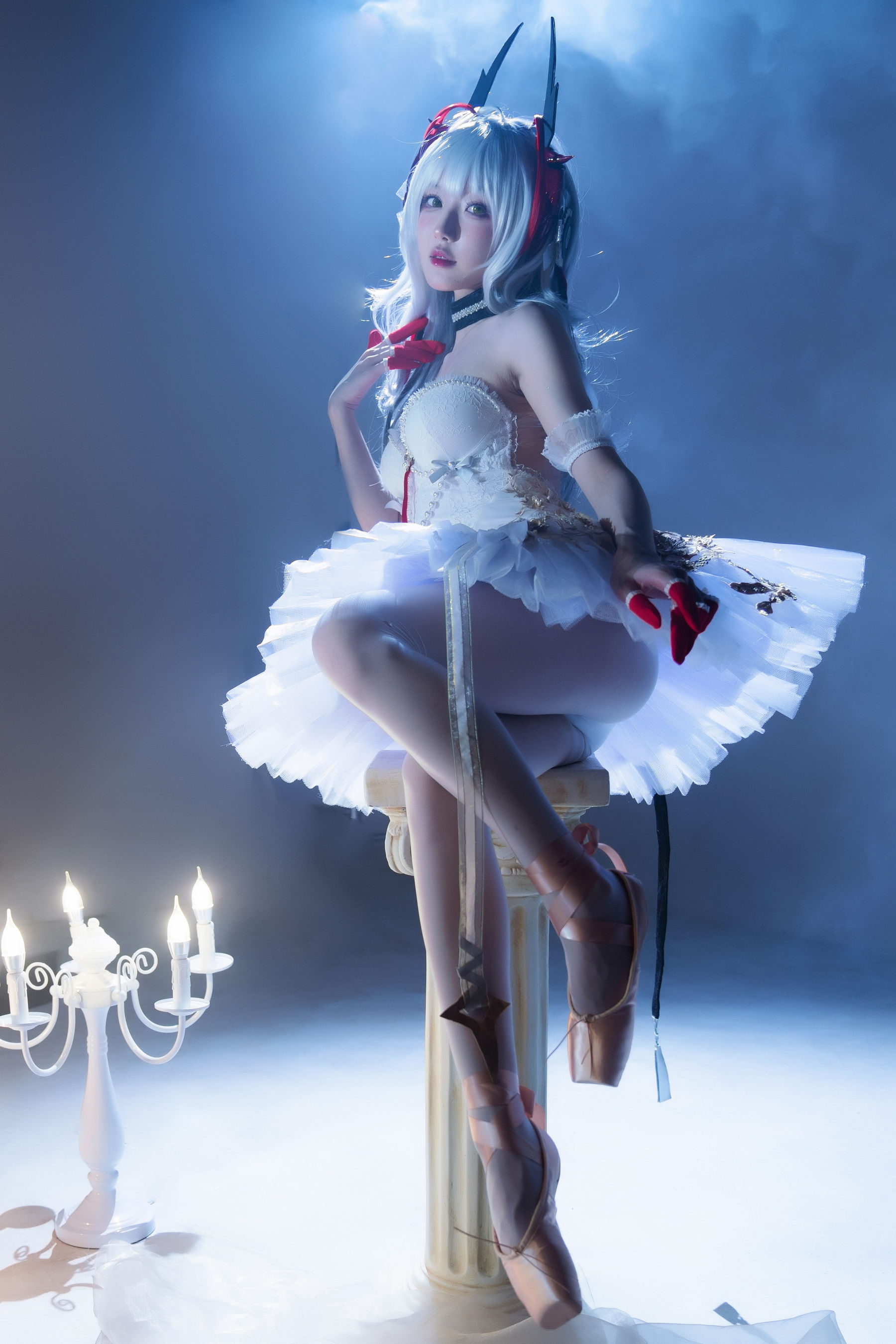 [福利COS] 动漫博主阿包也是兔娘 - 明日方舟 芭蕾第5张