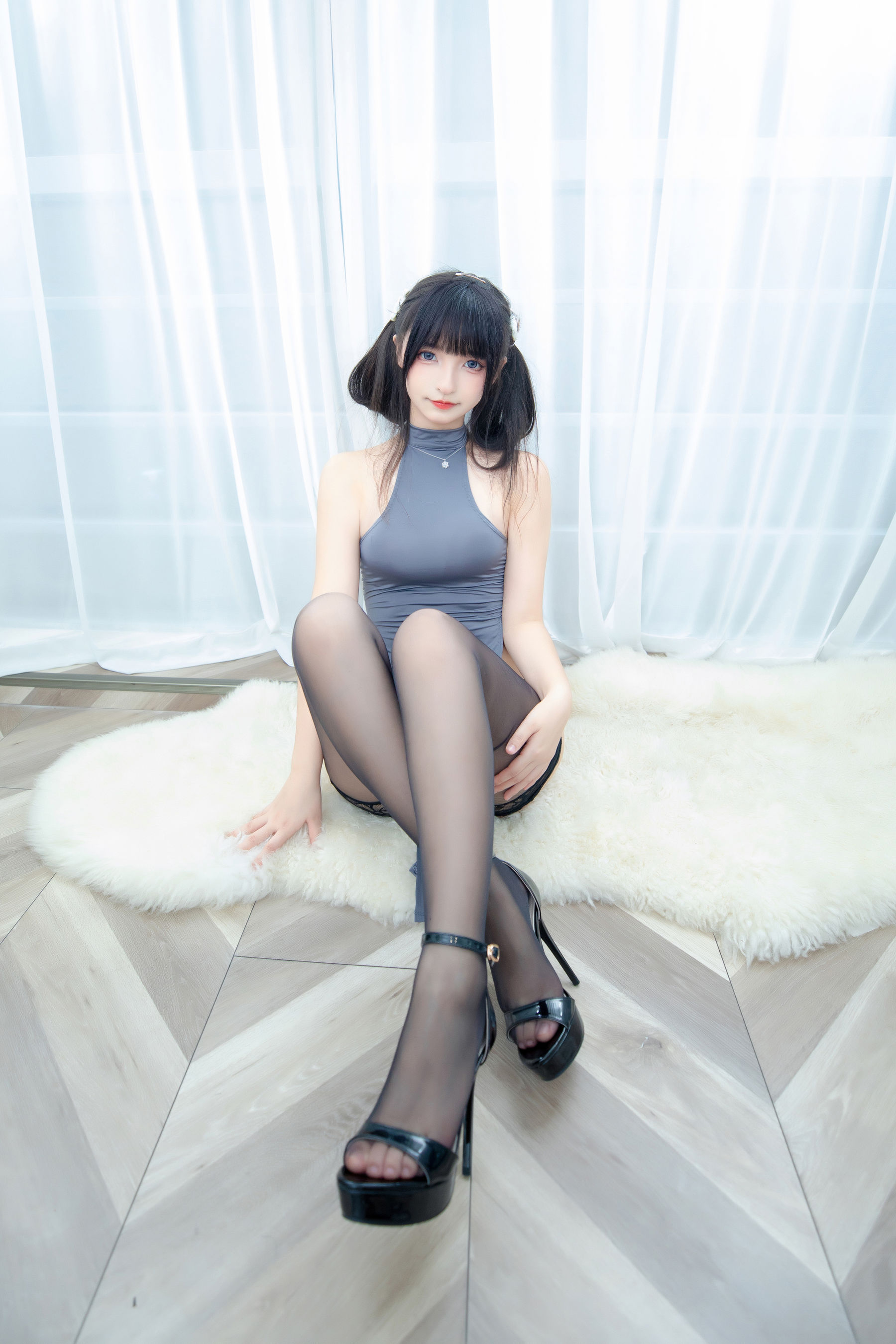 [福利COS] 萝莉神楽板真冬 之华灯初上第3张