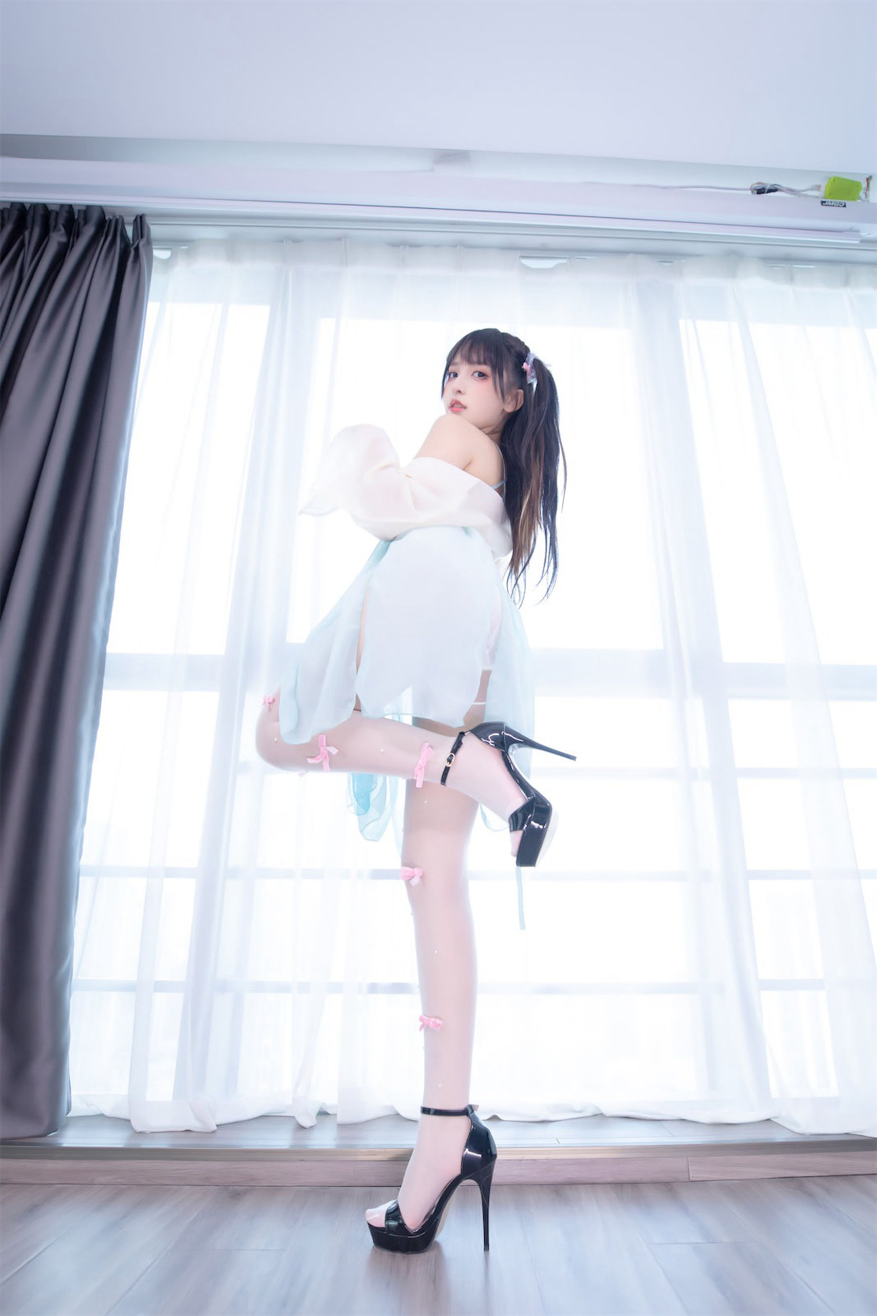 [福利COS] 萝莉神楽板真冬 之醉梦星河第17张