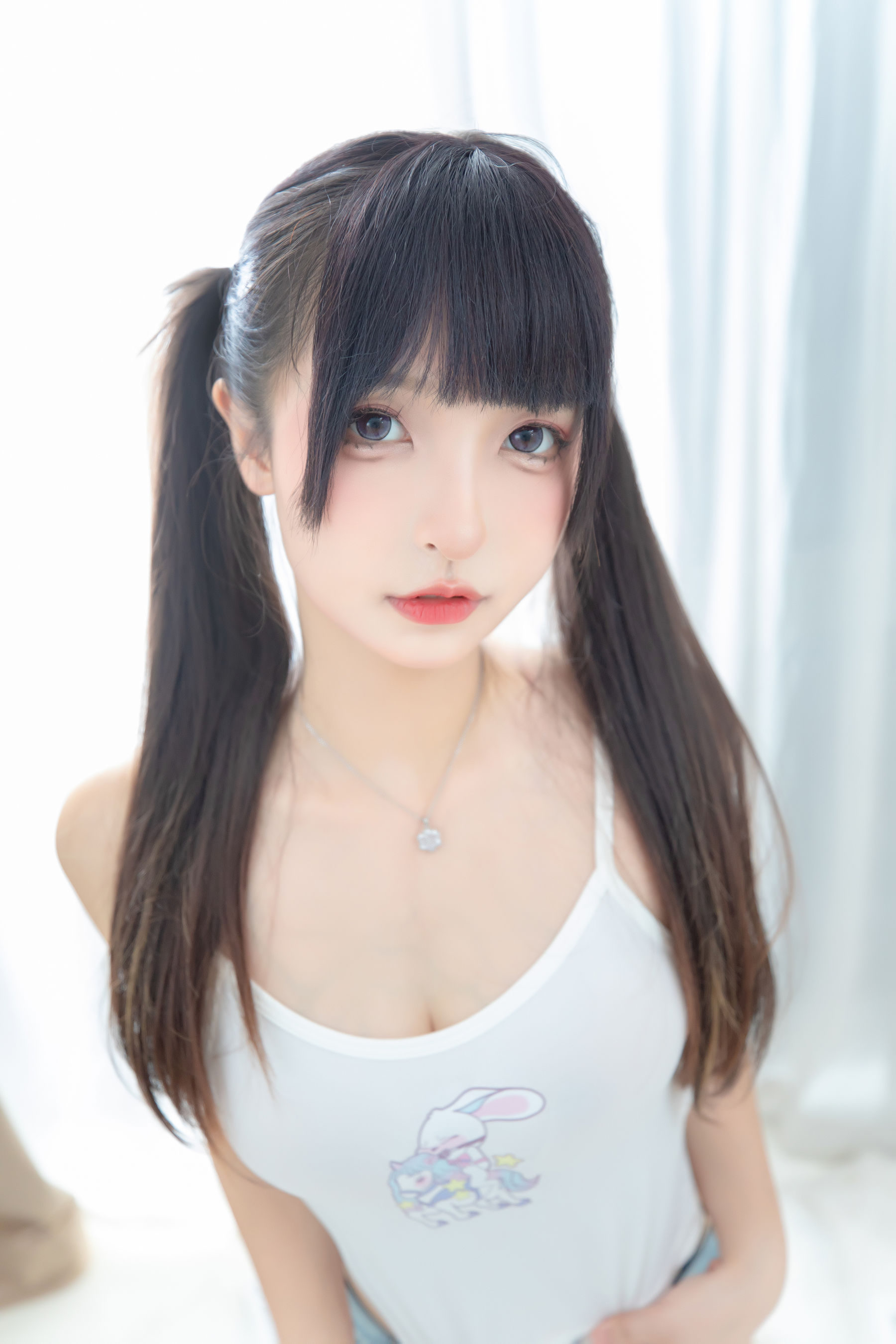 [福利COS] 萝莉神楽板真冬 之牛仔兔兔第4张