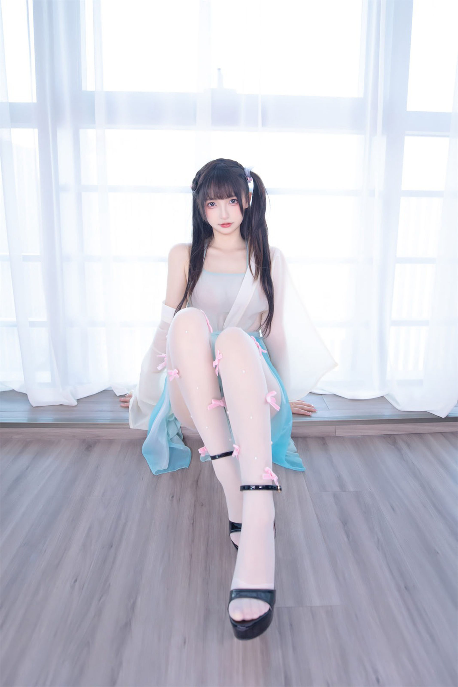 [福利COS] 萝莉神楽板真冬 之醉梦星河第5张