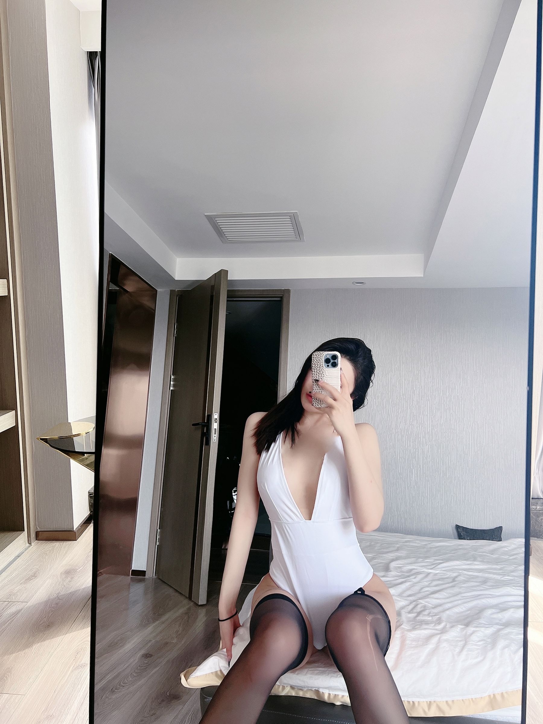 [福利COS] iii金希儿 微密圈视图合集第41张