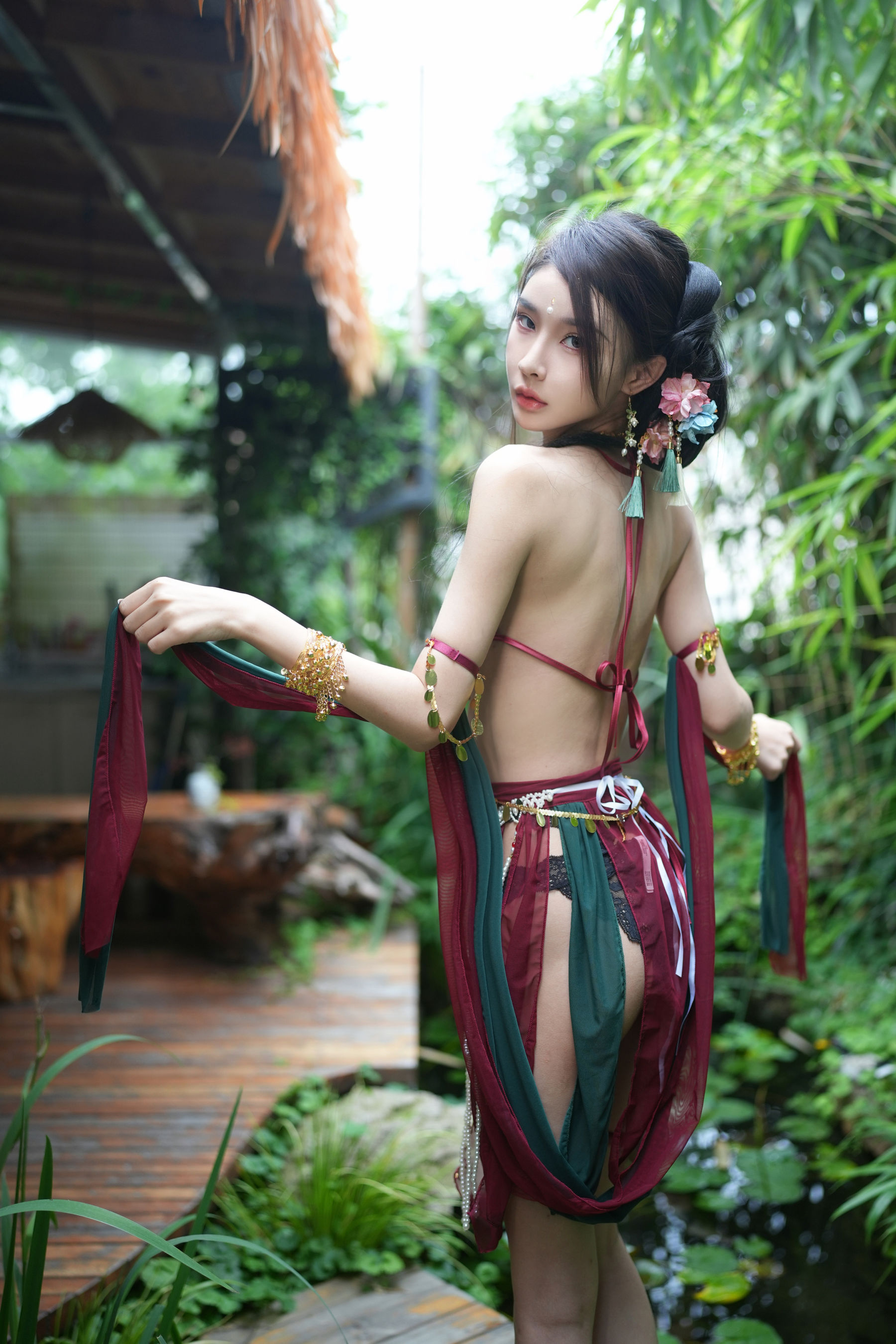 [福利COS] 余多多Dudu - 妲己的古风诱惑力第9张