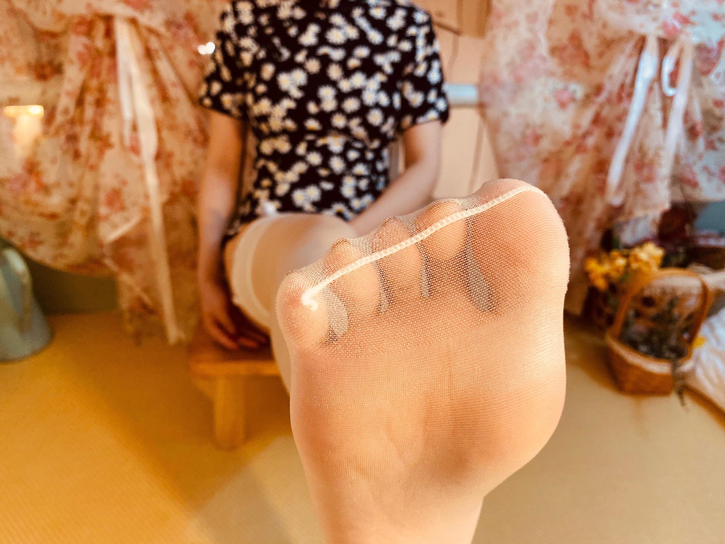 [福利COS] 软妹小九九 丝足微信朋友圈收费资源打包下载2第73张