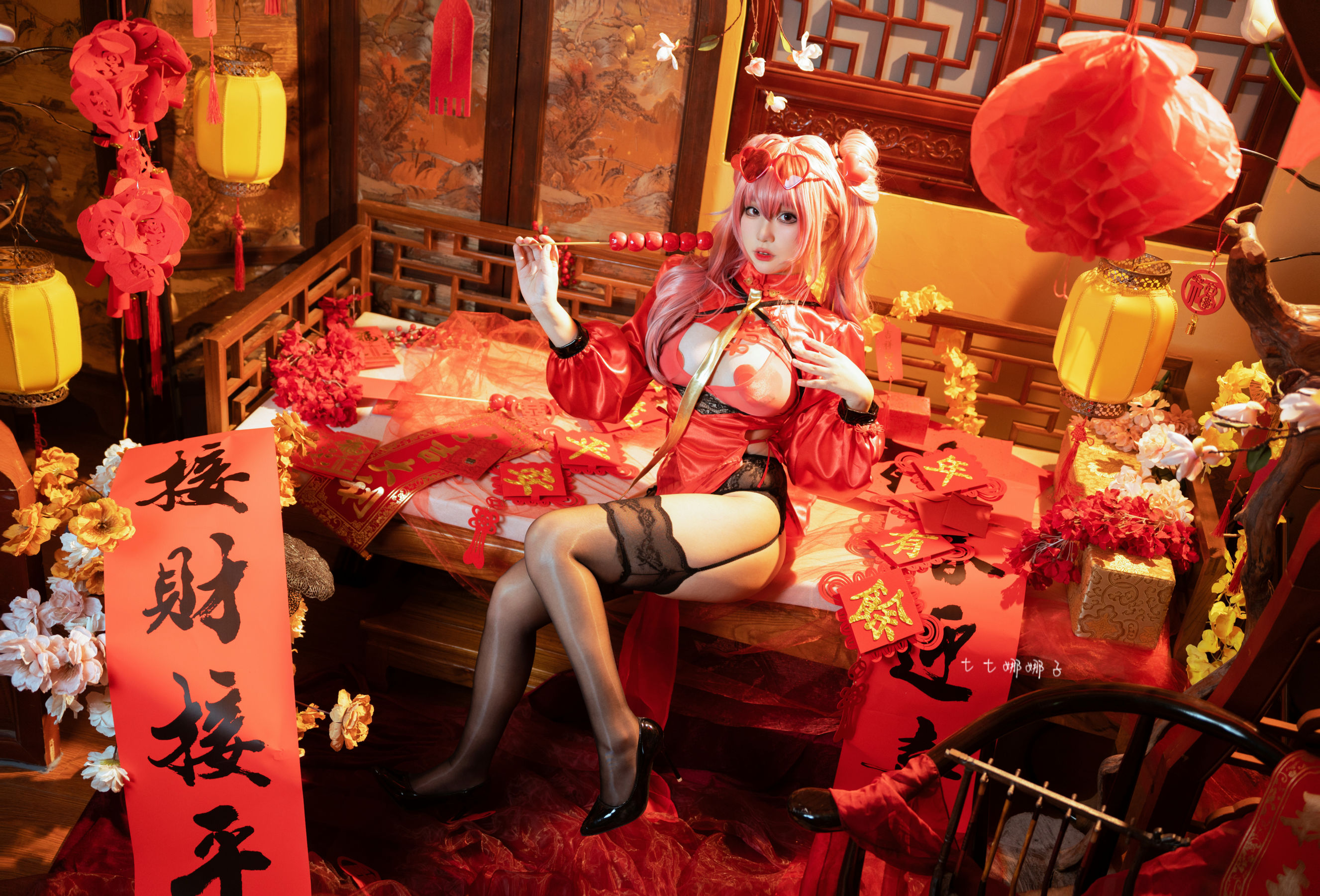 [福利COS] 七七娜娜子 - 布莱默顿新春旗袍第18张