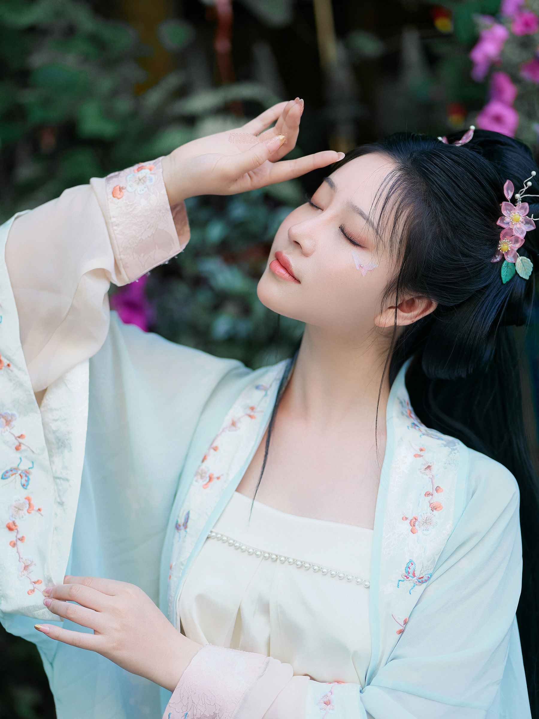 [福利COS] Nnian - 花间集第1张