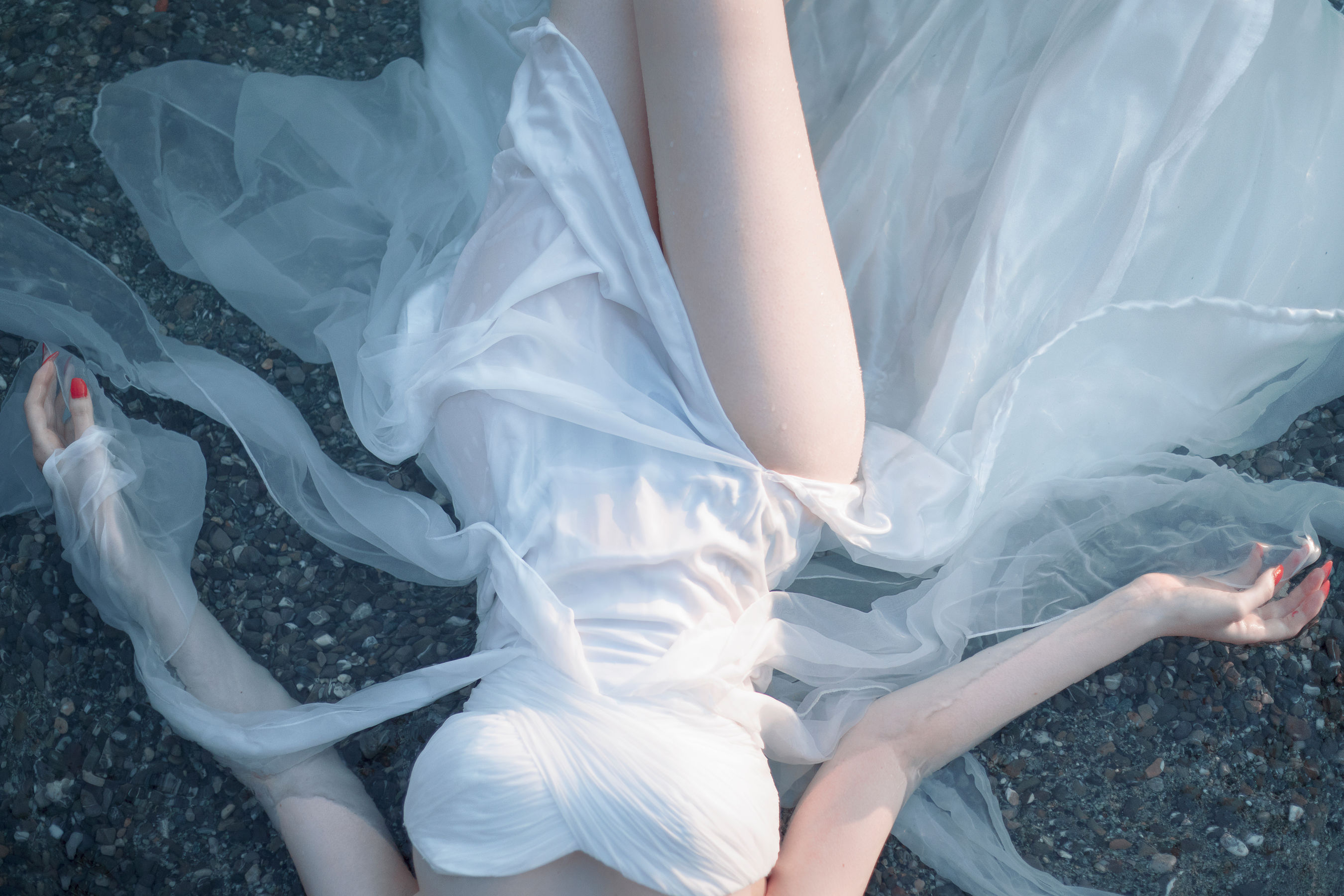 [COS福利] 国外美女SayaTheFox - 海滩随拍第1张