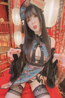 [福利COS] 微博妹纸霜月shimo - キョンシーちゃん自撮り