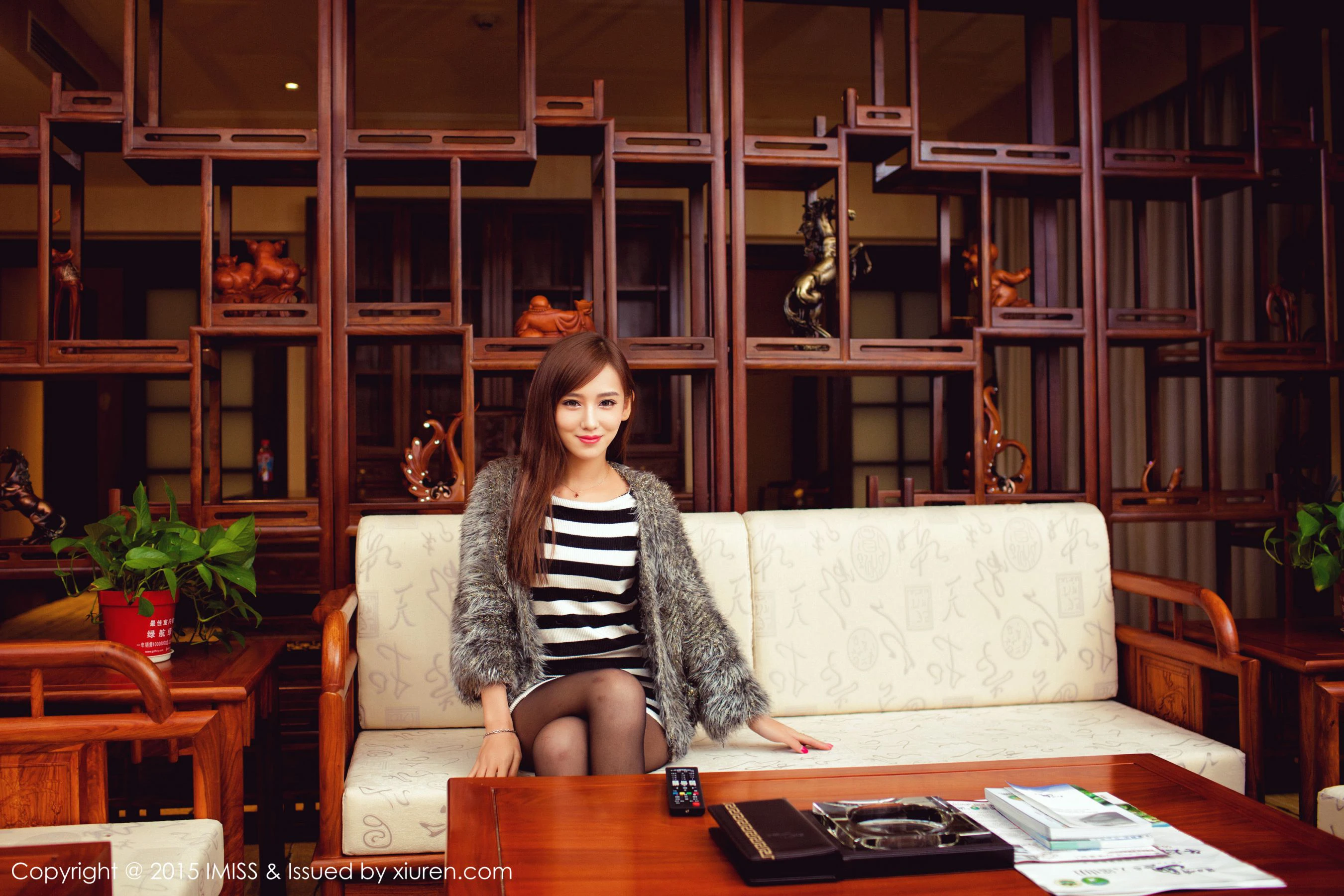  李玉洁Daisy《武汉大别山薄刀峰旅拍》 爱蜜社IMiss Vol.040第7张