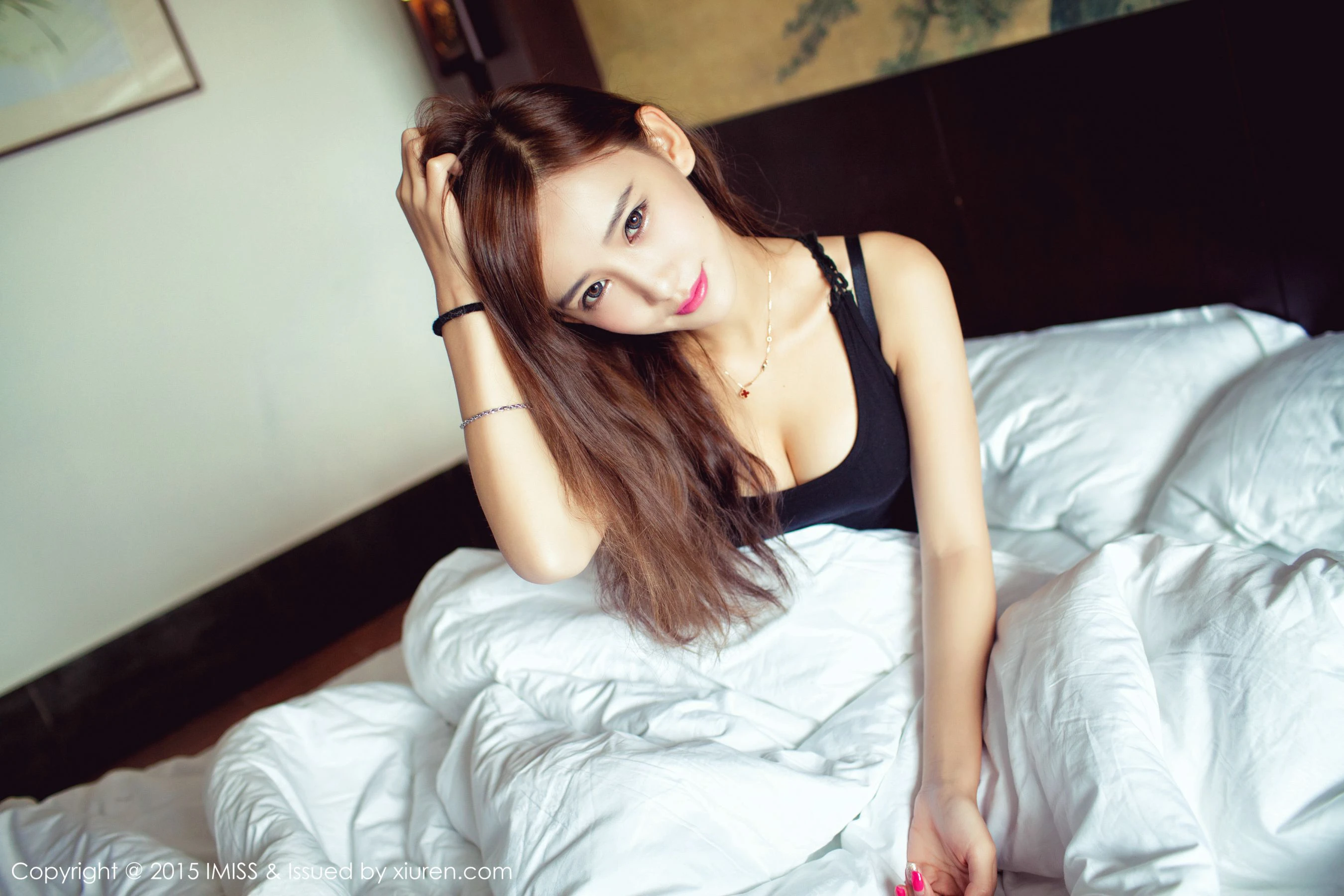  李玉洁Daisy《武汉大别山薄刀峰旅拍》 爱蜜社IMiss Vol.040第17张