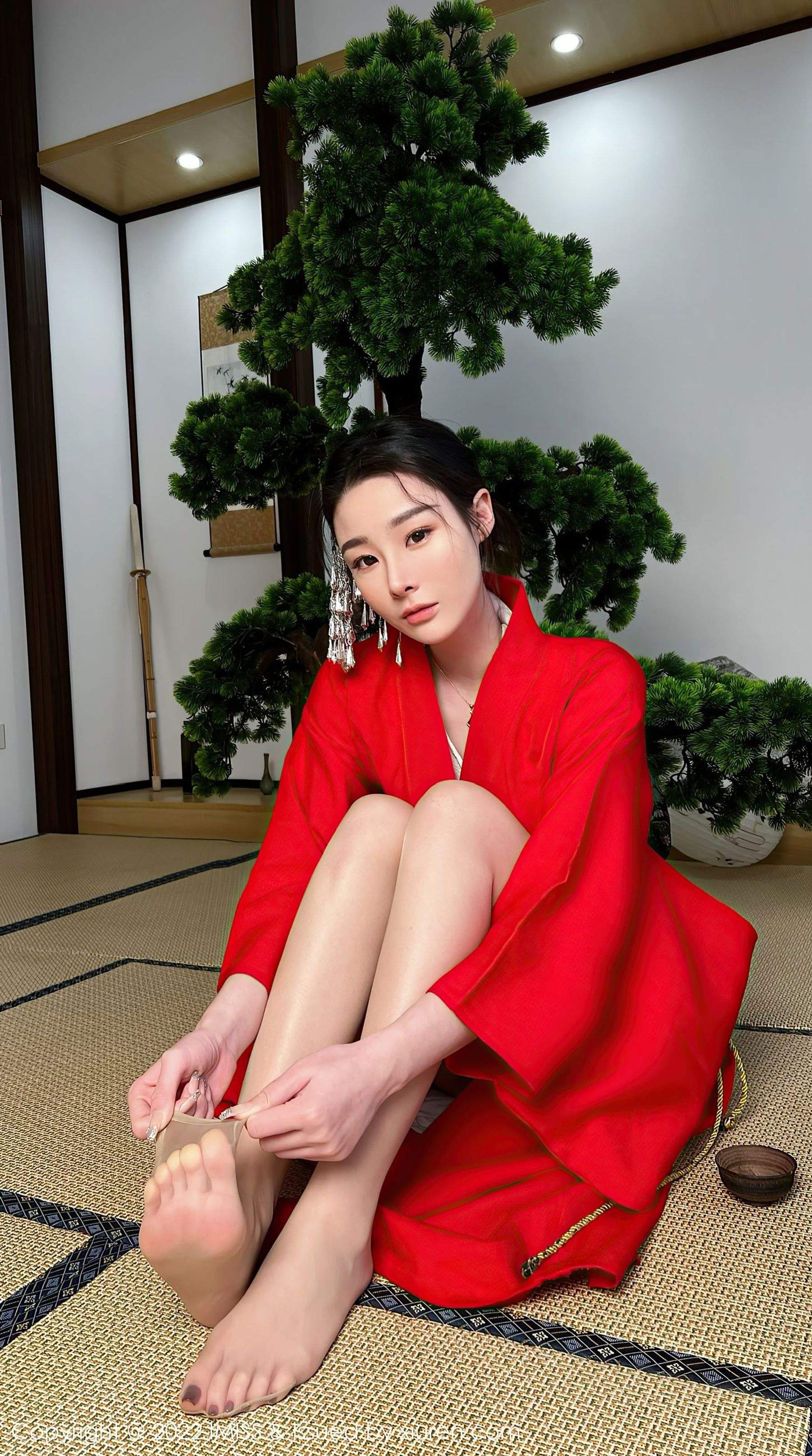  爱蜜社 VOL.669 逗逗doudou 和服美腿第3张