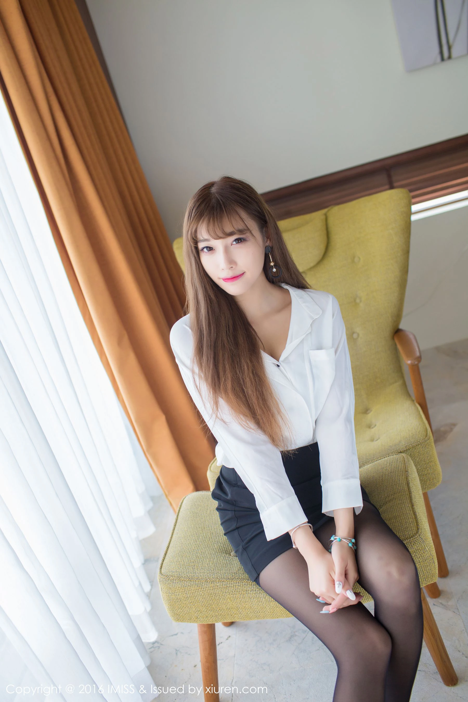  sugar小甜心CC《黑丝OL+白丝LOLITA》 爱蜜社IMiss Vol.140第1张