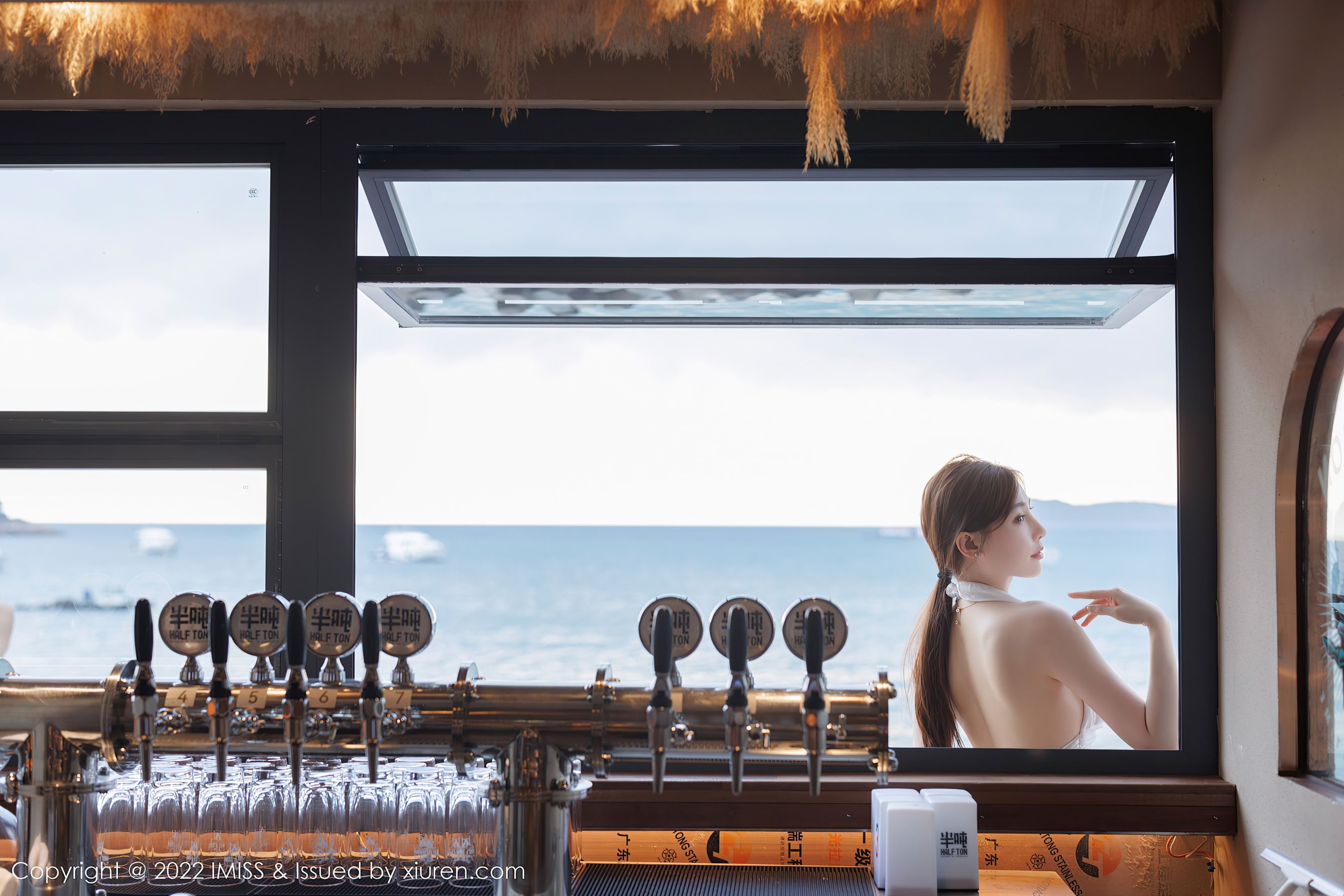  爱蜜社 VOL.706 Lynn刘奕宁 长裙美腿第8张