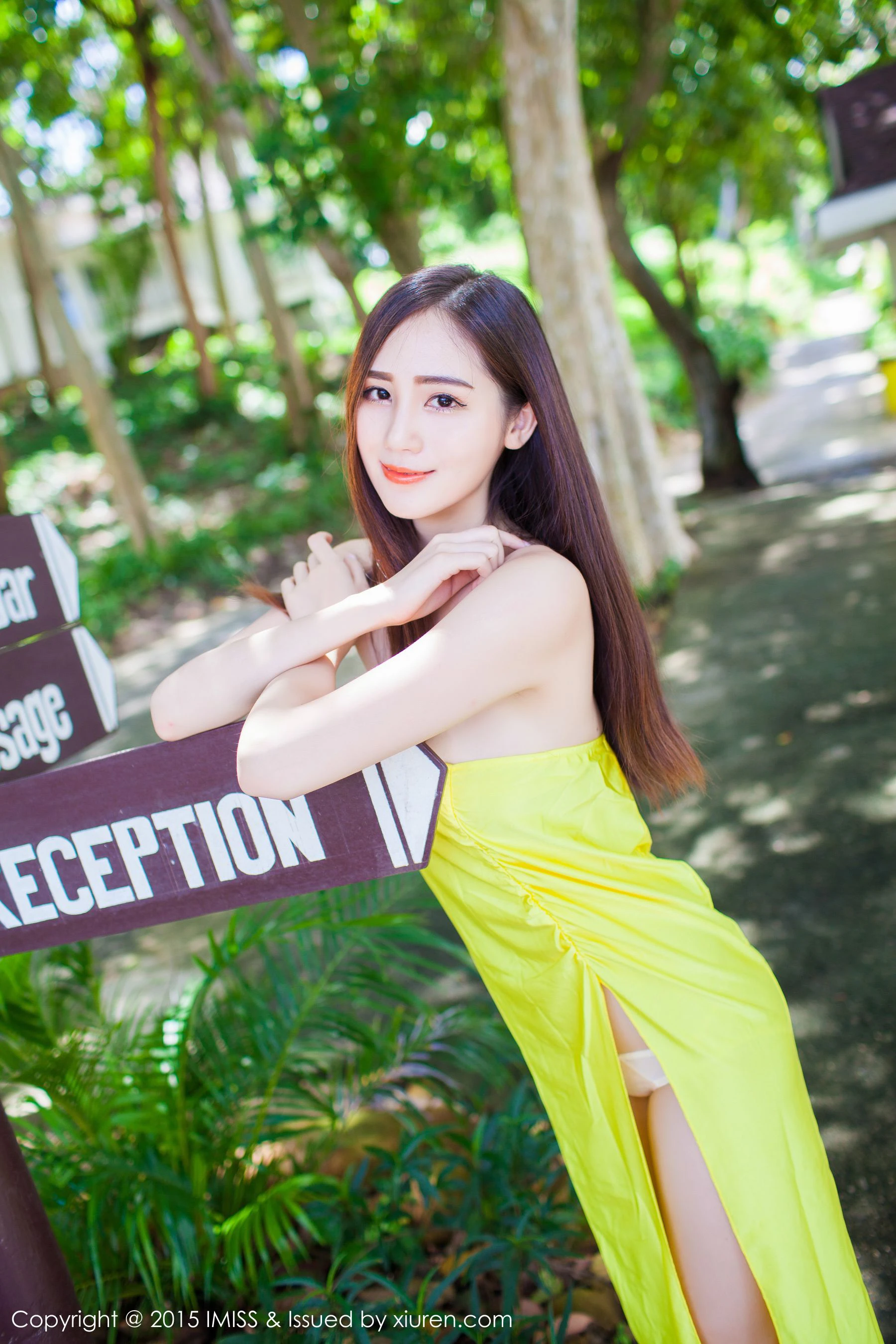  高挑美女SISY思《4套清新服饰》 爱蜜社IMiss Vol.041第2张