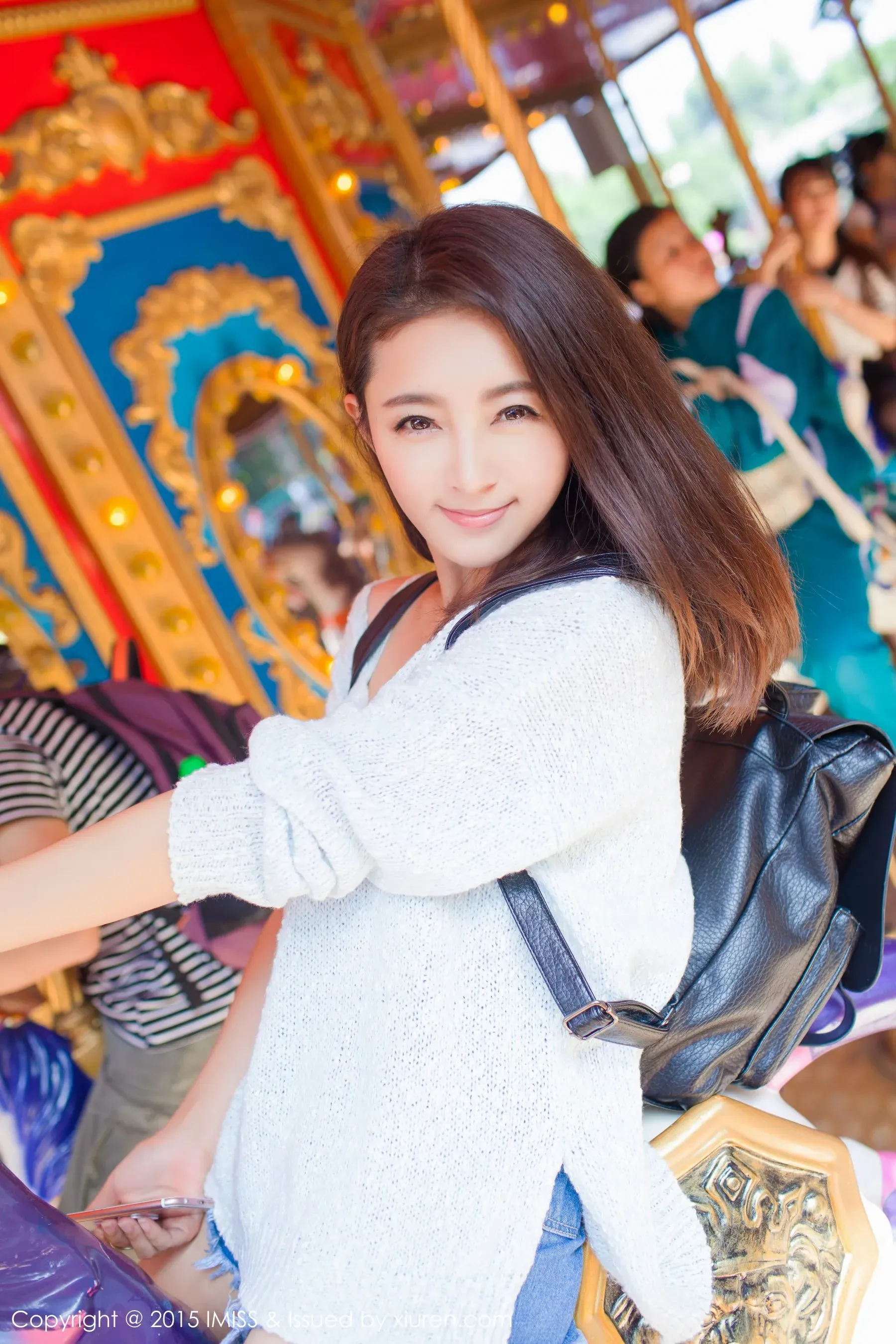  夏茉GIGI《牛仔热裤街拍》 爱蜜社IMiss Vol.049第4张