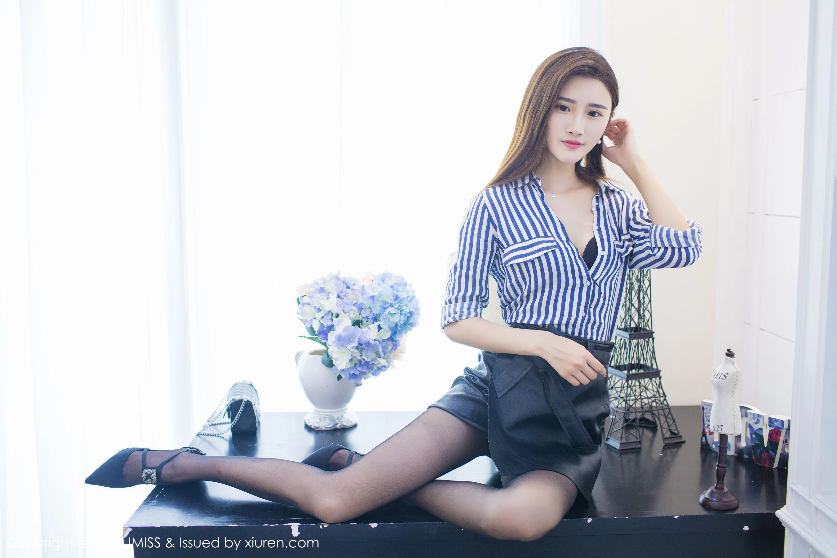  格格污巫《温文尔雅、小家碧玉型美女》 爱蜜社IMiss Vol.135第18张